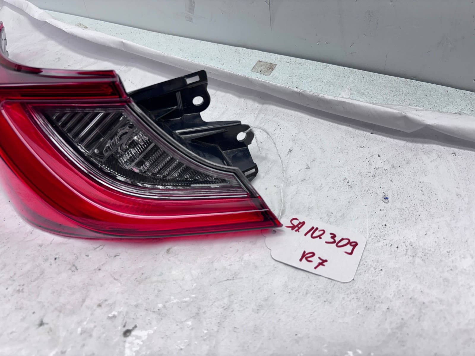 2025-2026 Toyota Camry LED Rear Left OEM Tail Light - Image 3