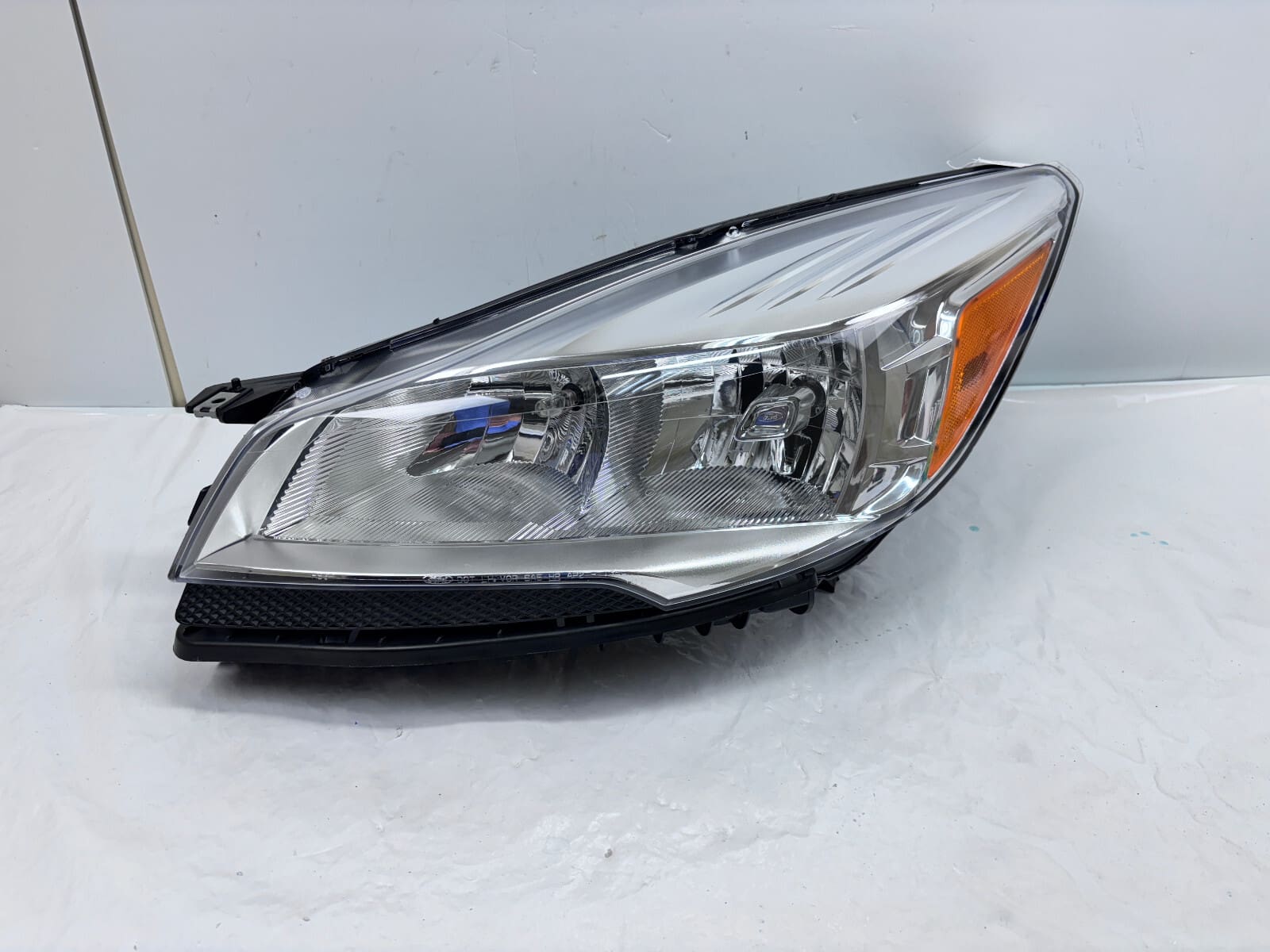 MINT 2013-16 Ford Escape Halogen Front Left OEM Headlight CJ5413W030AK
