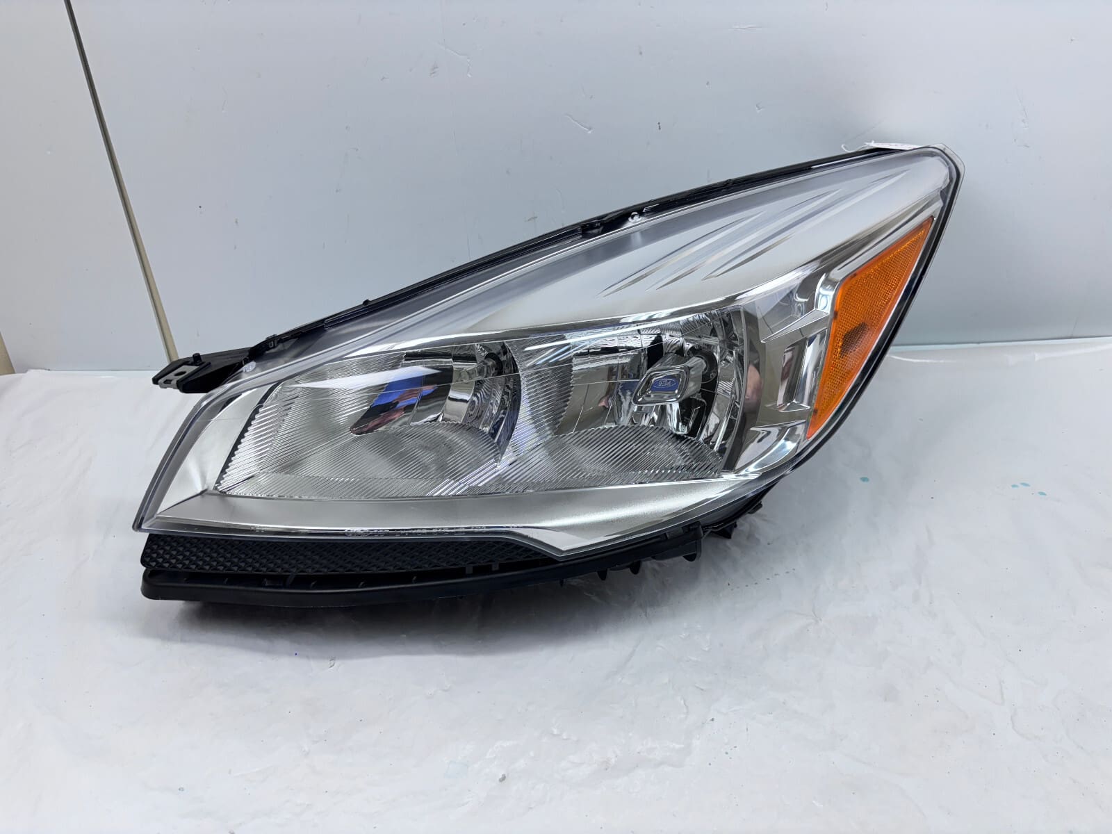 MINT 2013-16 Ford Escape Halogen Front Left OEM Headlight CJ5413W030AK - Image 2