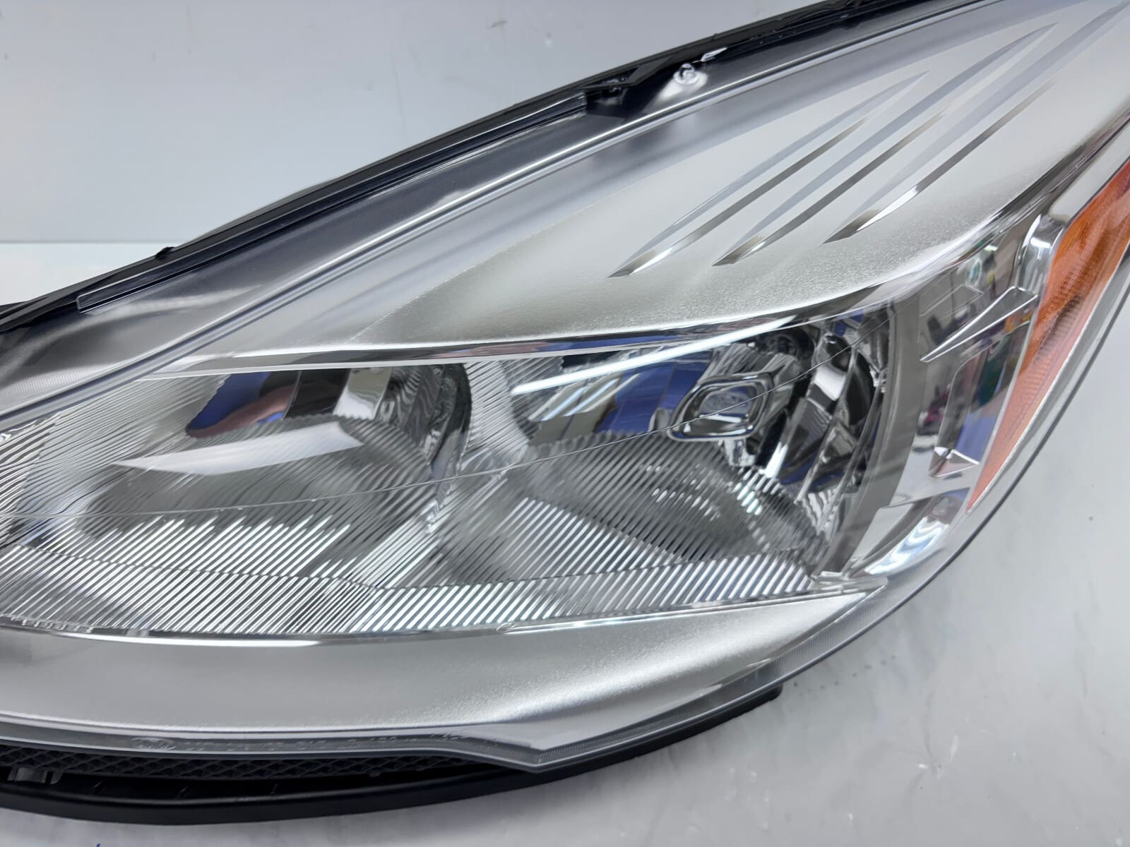 MINT 2013-16 Ford Escape Halogen Front Left OEM Headlight CJ5413W030AK - Image 11