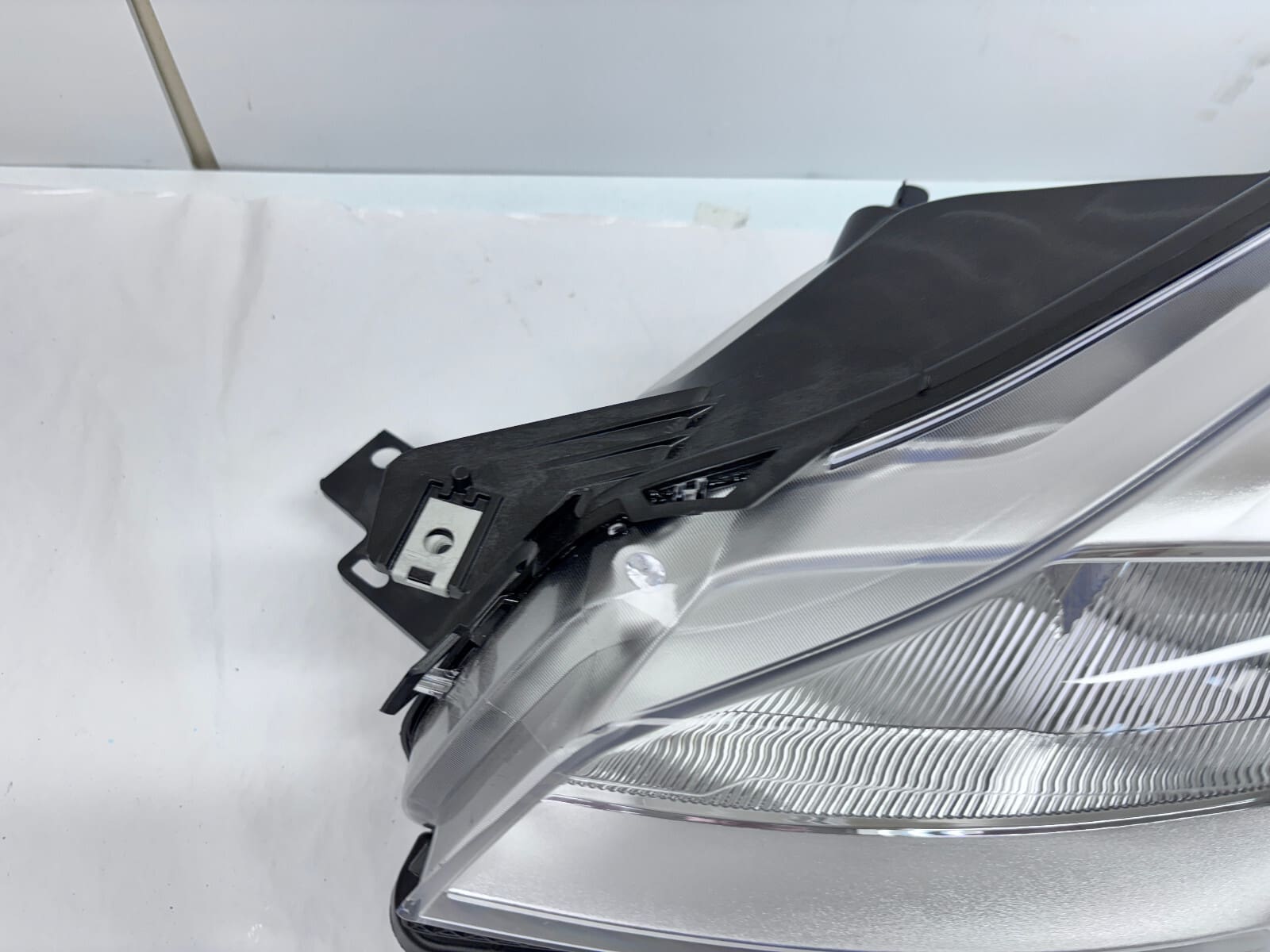 MINT 2013-16 Ford Escape Halogen Front Left OEM Headlight CJ5413W030AK - Image 12