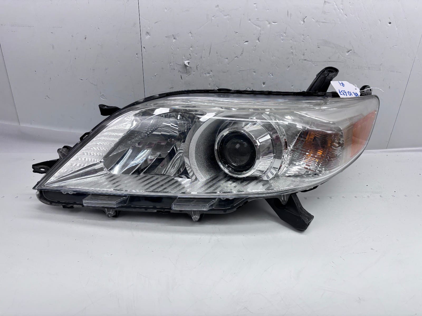 Toyota Sienna 2011-20 Halogen Front Left OEM Headlight 81150-08030
