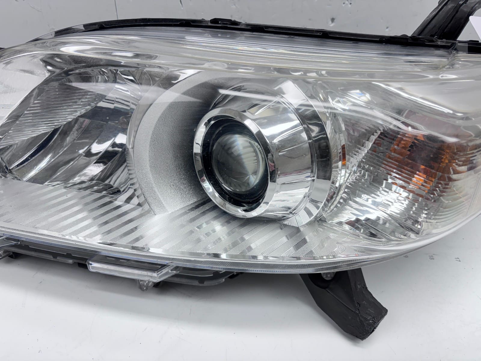 Toyota Sienna 2011-20 Halogen Front Left OEM Headlight 81150-08030 - Image 6