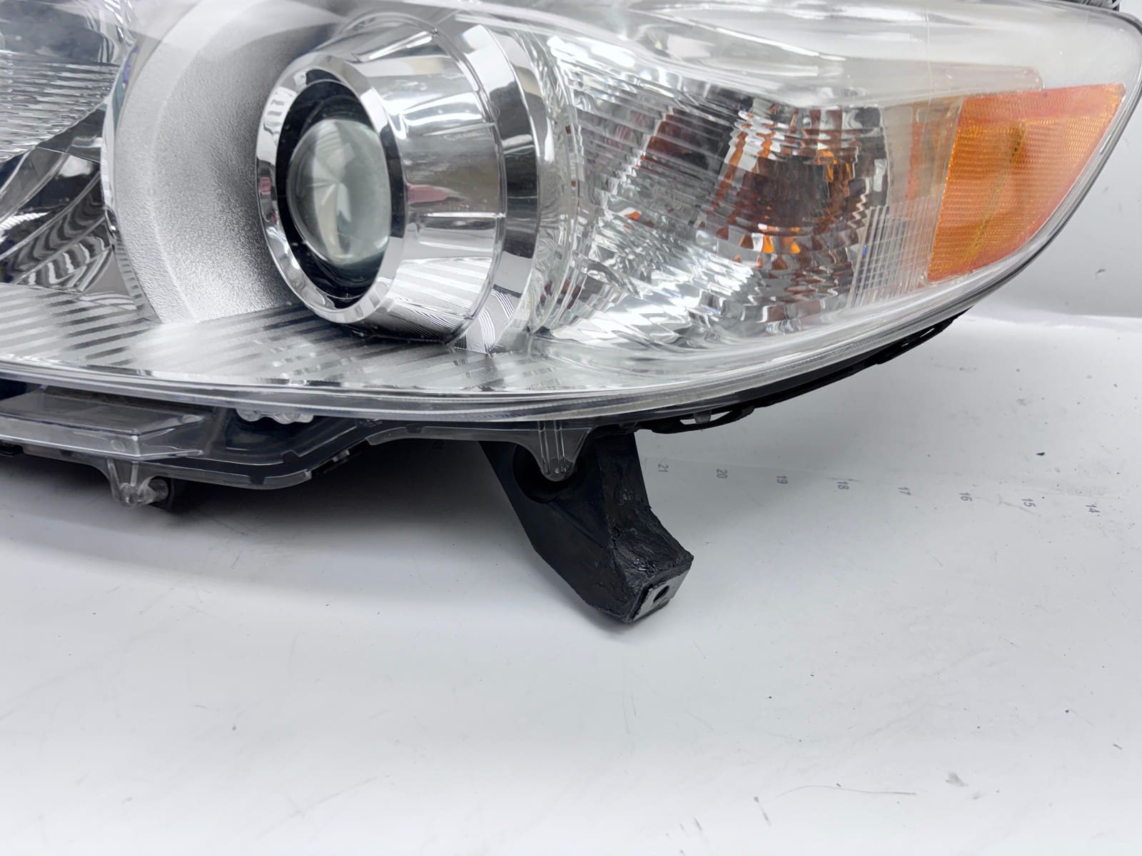 Toyota Sienna 2011-20 Halogen Front Left OEM Headlight 81150-08030 - Image 7