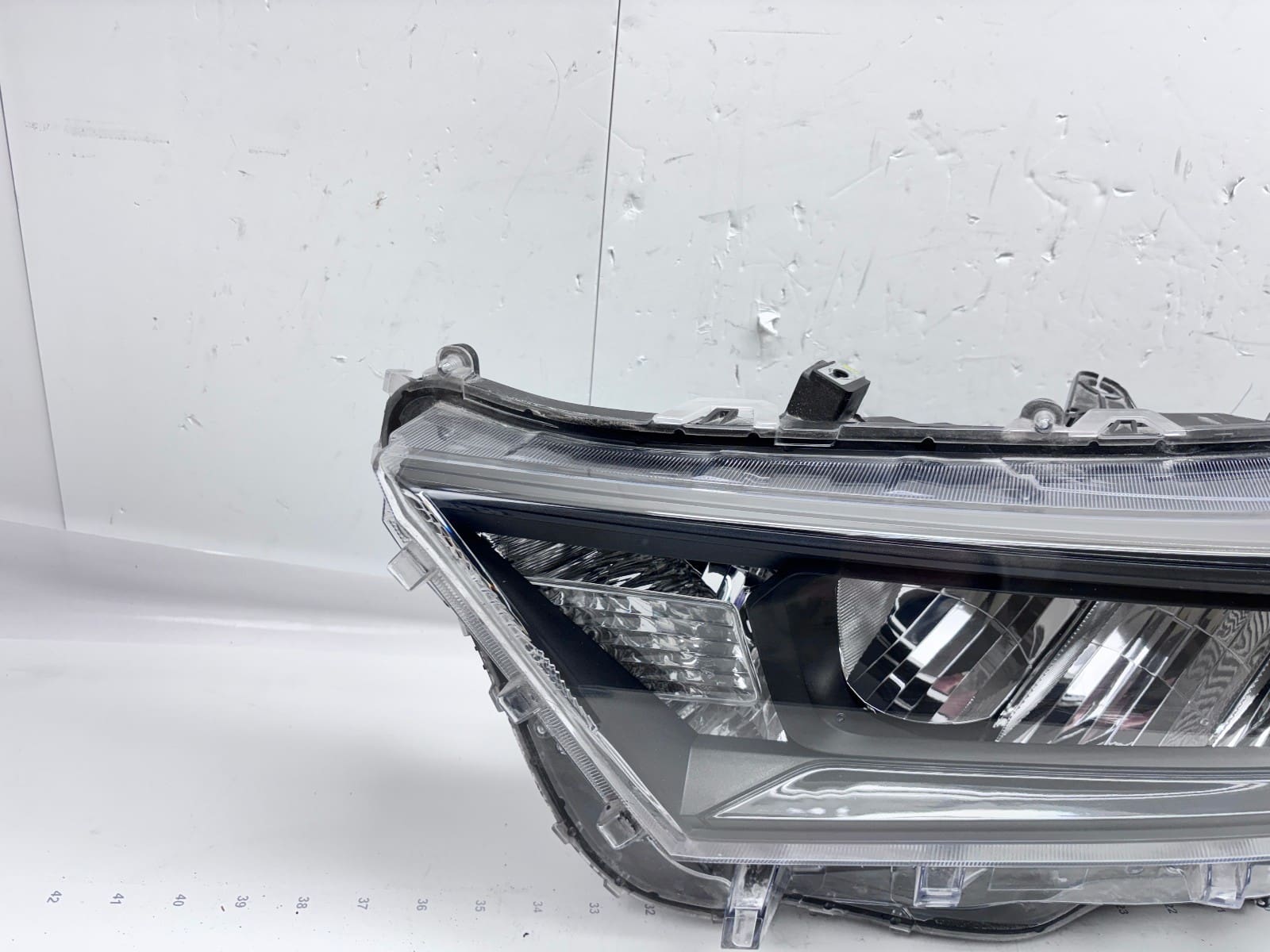 Toyota RAV4 2019-21 Black LED Front Left OEM Headlight 81110-0R152 - Image 4