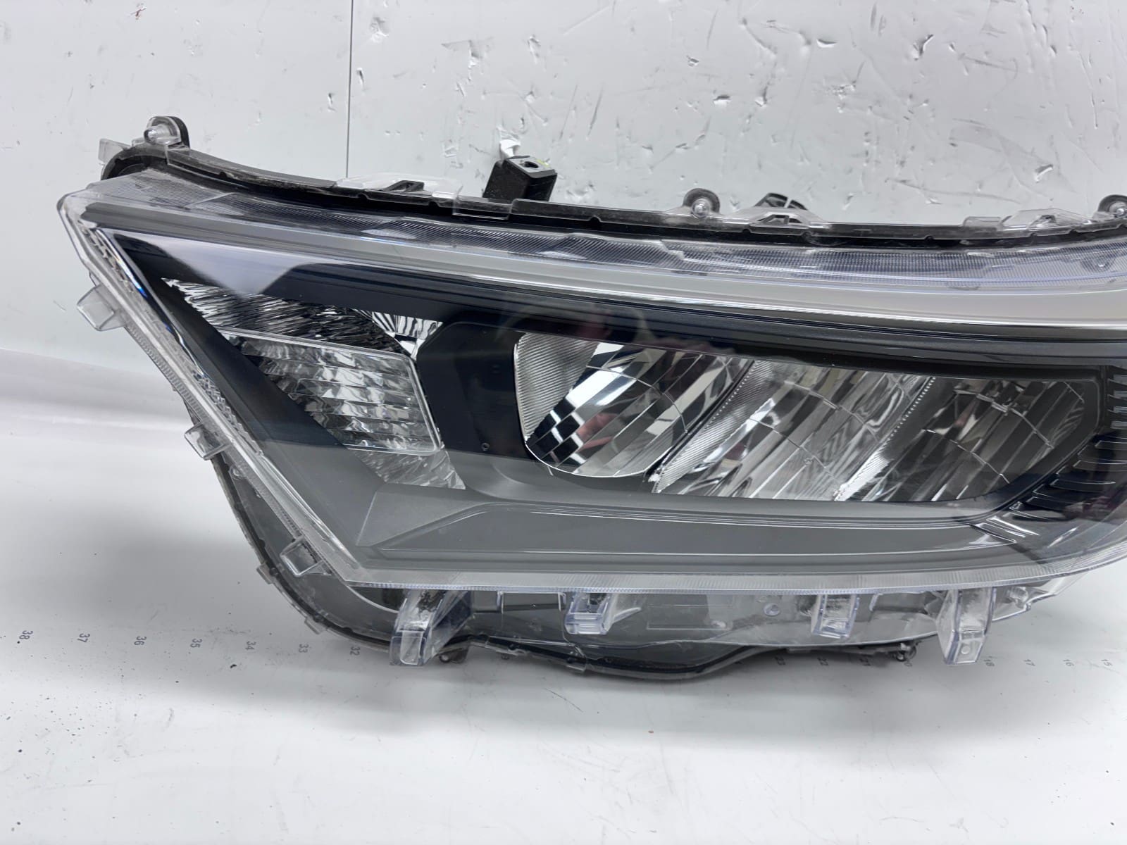 Toyota RAV4 2019-21 Black LED Front Left OEM Headlight 81110-0R152 - Image 5