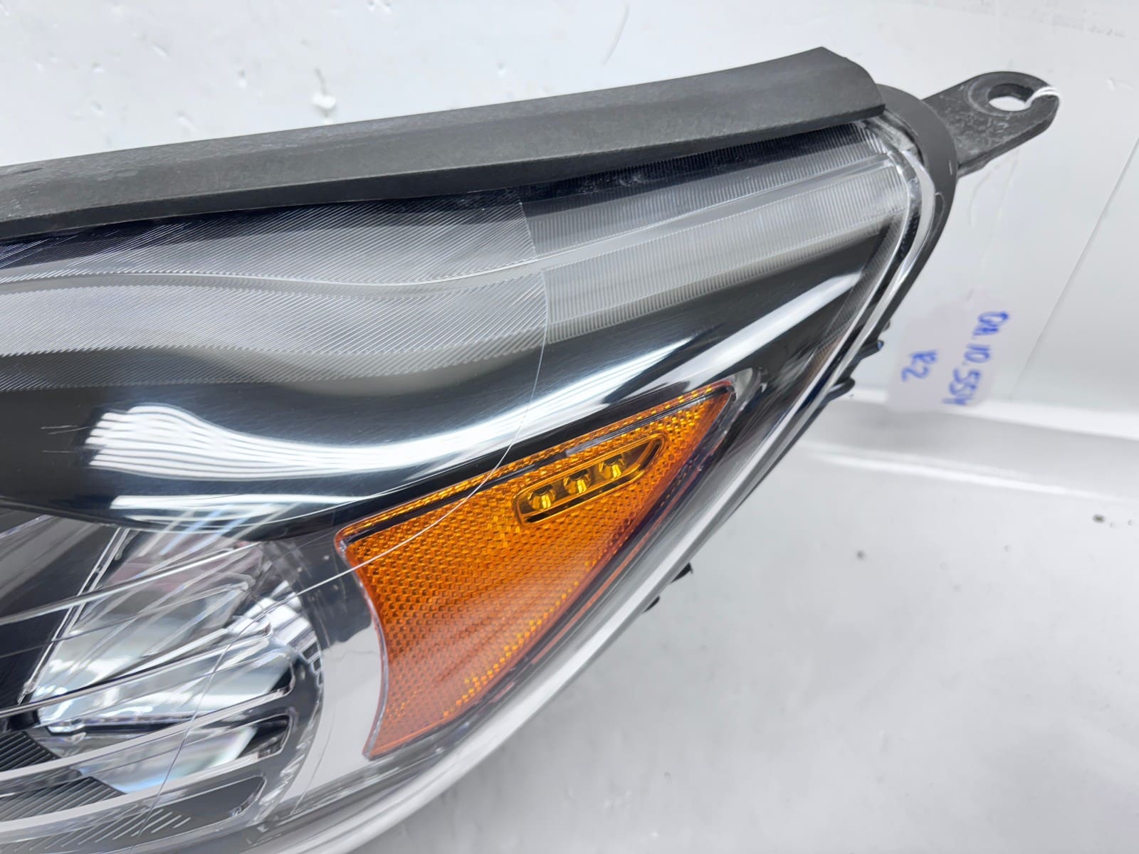 2019-20 Kia Sorento Halogen LED Front Left OEM Headlight 92101-C6510 - Image 9