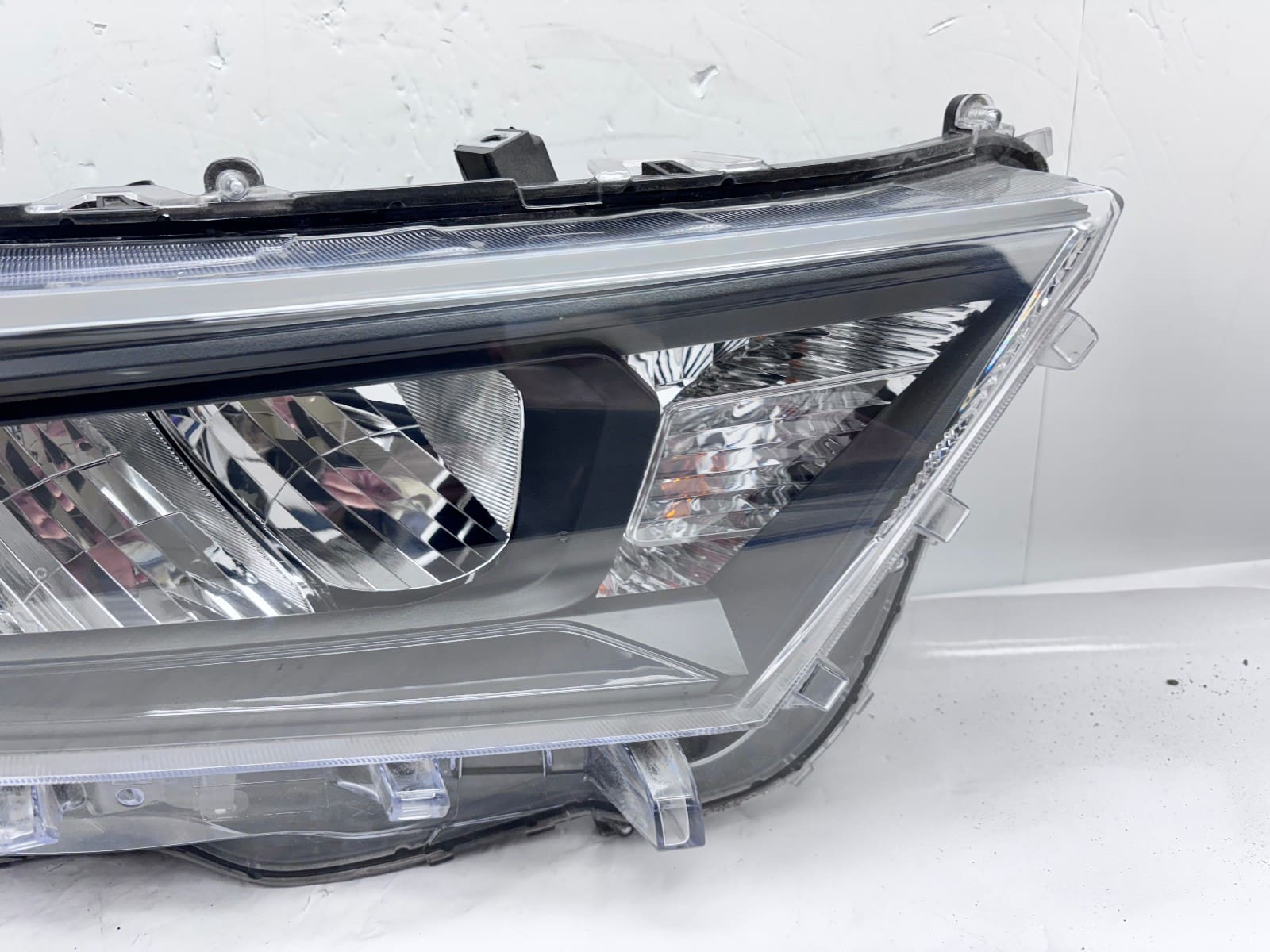 Toyota RAV4 2019-21 LED Right Passenger Side OEM Headlight 81110-0R142 - Image 3