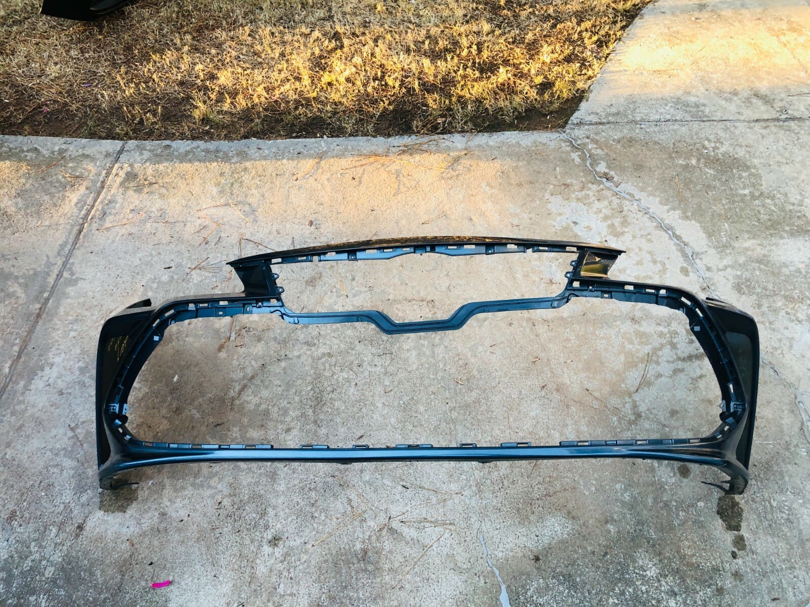 2019-21 Toyota Avalon Front OEM Bumper Cover Genuine - Image 2
