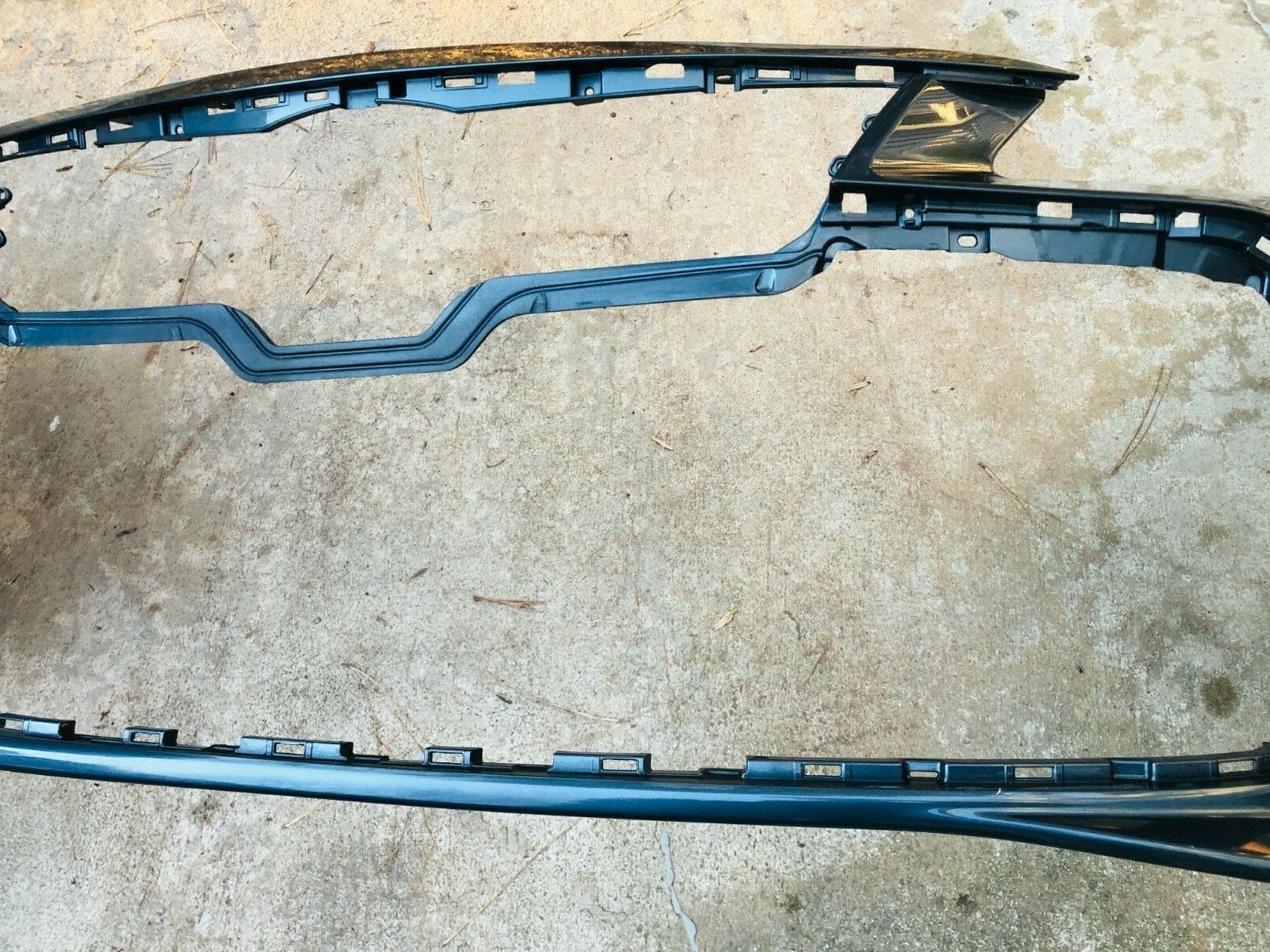 2019-21 Toyota Avalon Front OEM Bumper Cover Genuine - Image 4