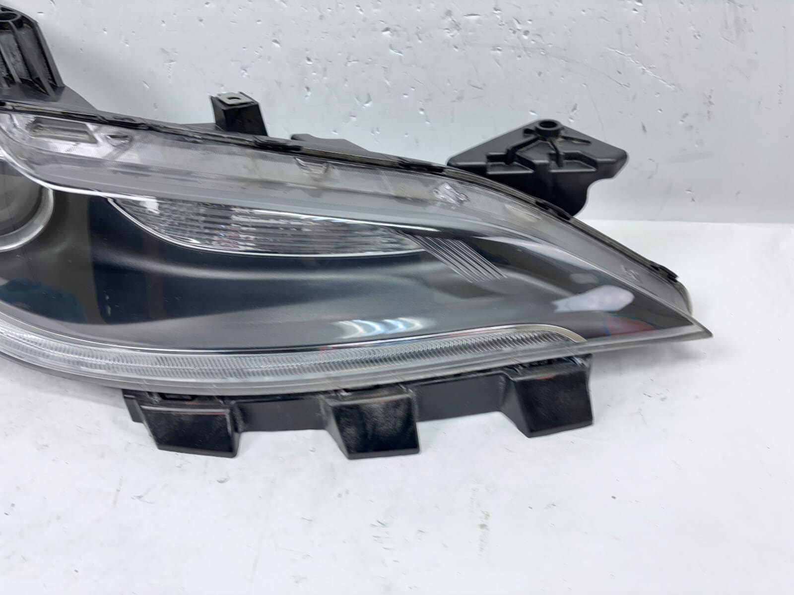 NICE 2015-17 Chrysler 200 Halogen Front Right OEM Headlight 68284783AA - Image 3
