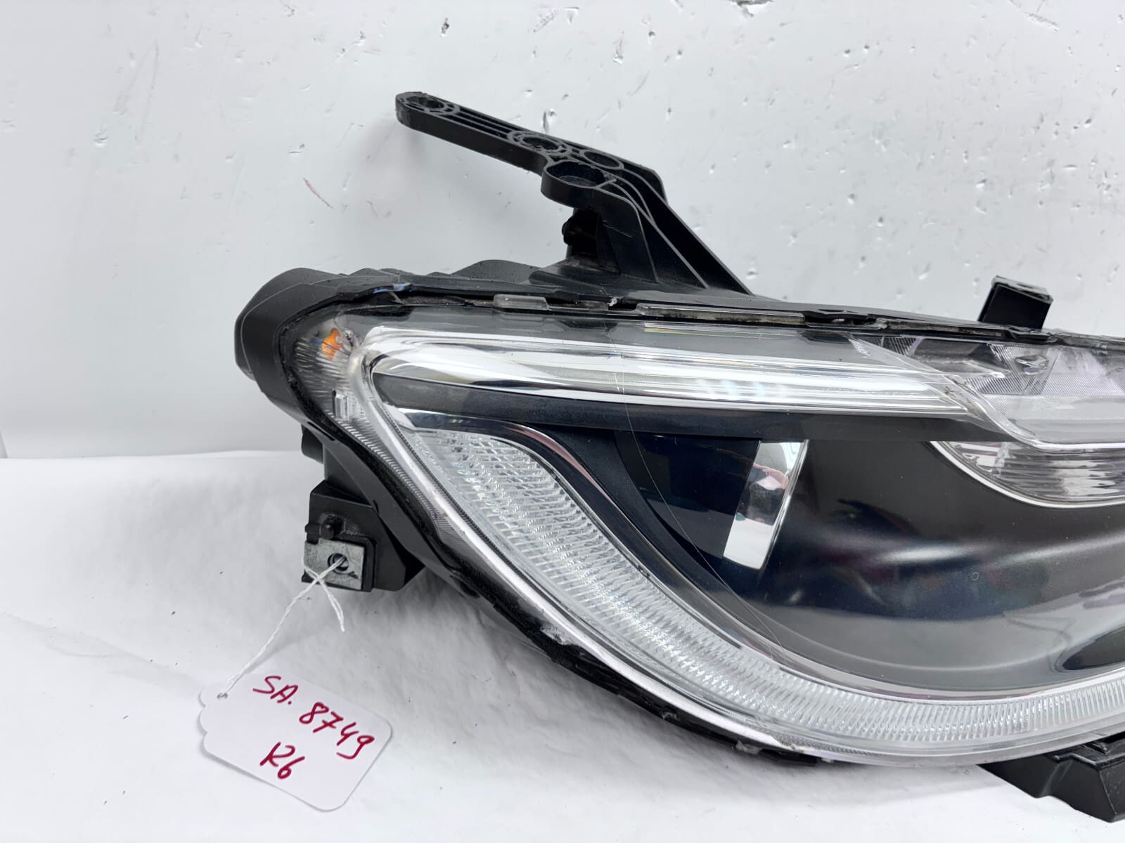 NICE 2015-17 Chrysler 200 Halogen Front Right OEM Headlight 68284783AA - Image 8