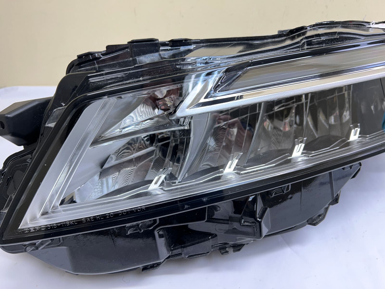 NICE ALL TABS 2021-23 Nissan Rogue LED Front Left Headlight - Image 9