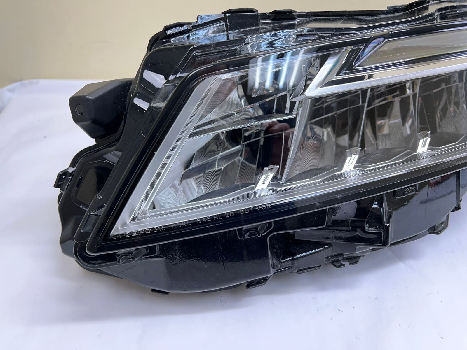 NICE ALL TABS 2021-23 Nissan Rogue LED Front Left Headlight - Image 10