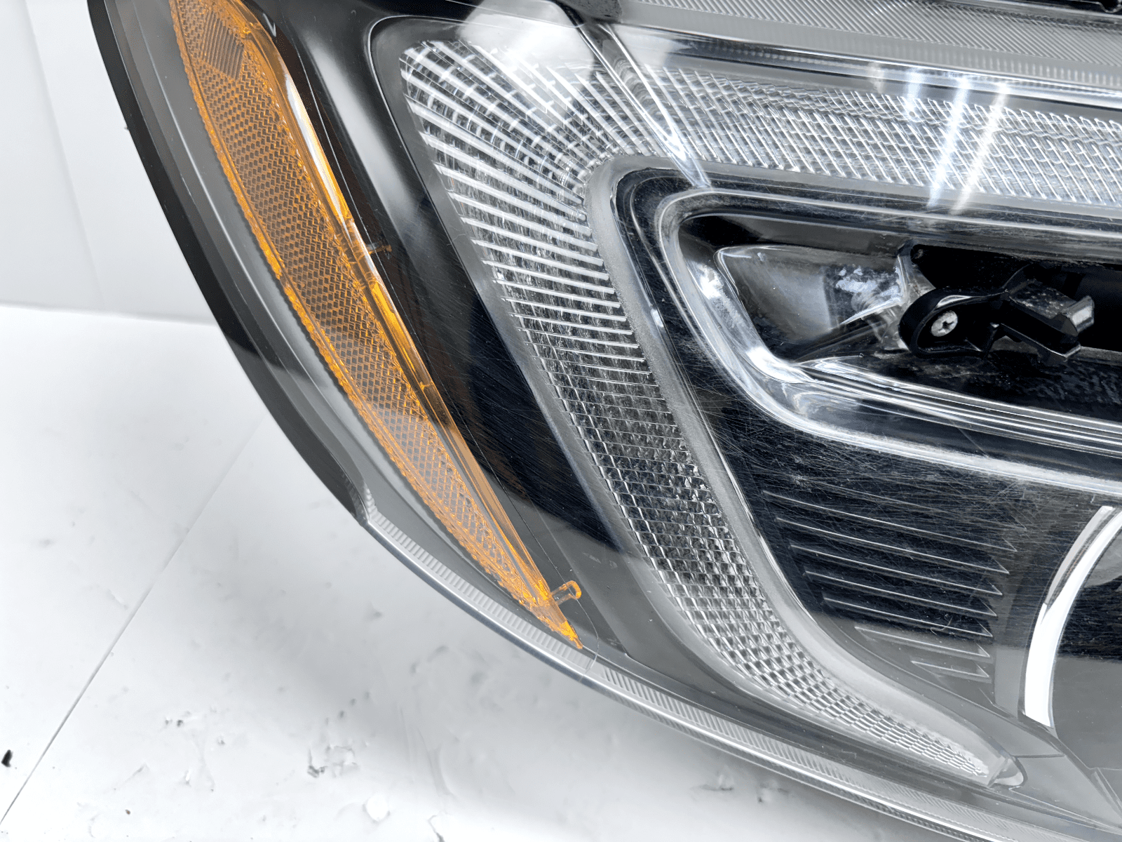2016-2022 Honda Pilot; Ridgeline Front Right OEM Headlight - Image 4