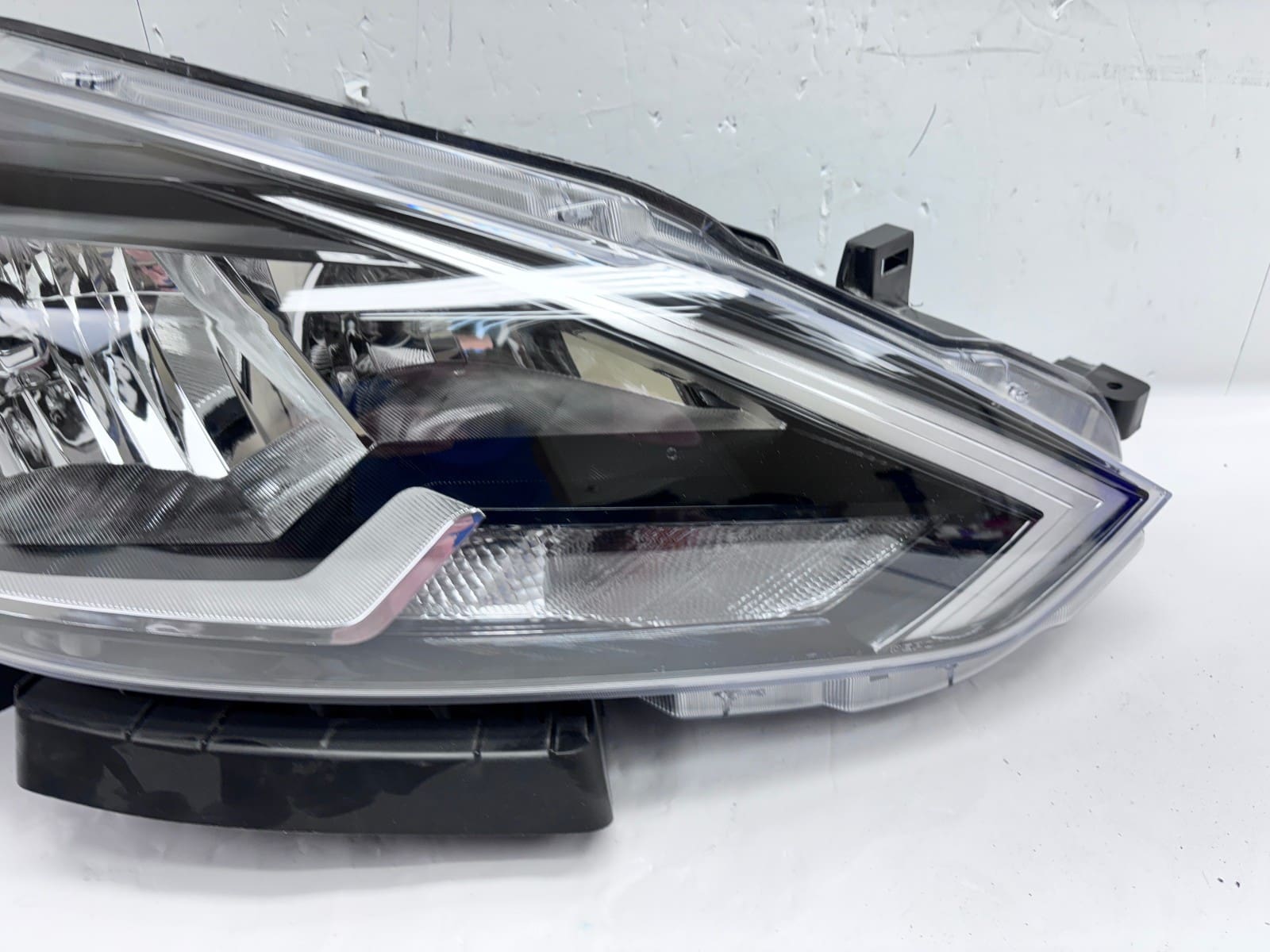2016-19 Nissan Sentra Halogen Front Right CAPA Headlight 26010-3YU0A - Image 4