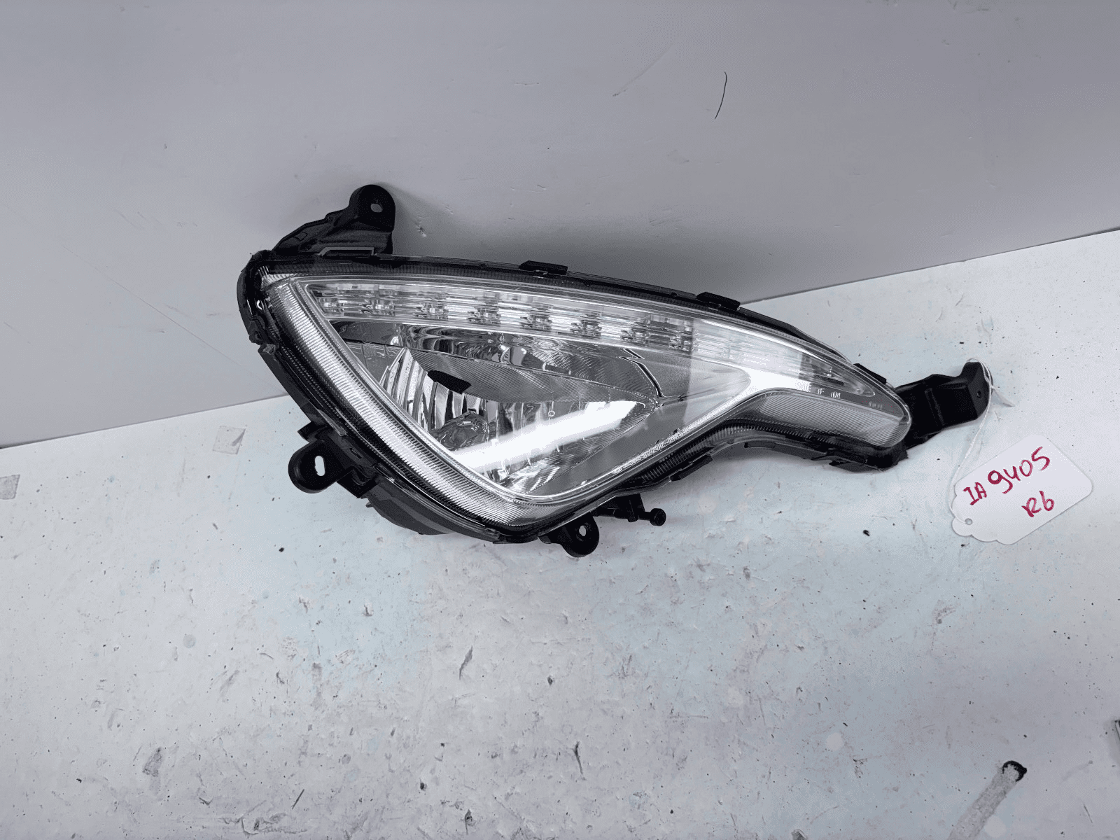 2013-2016 Hyundai Genesis Coupe Halogen Front Right OEM Fog Light