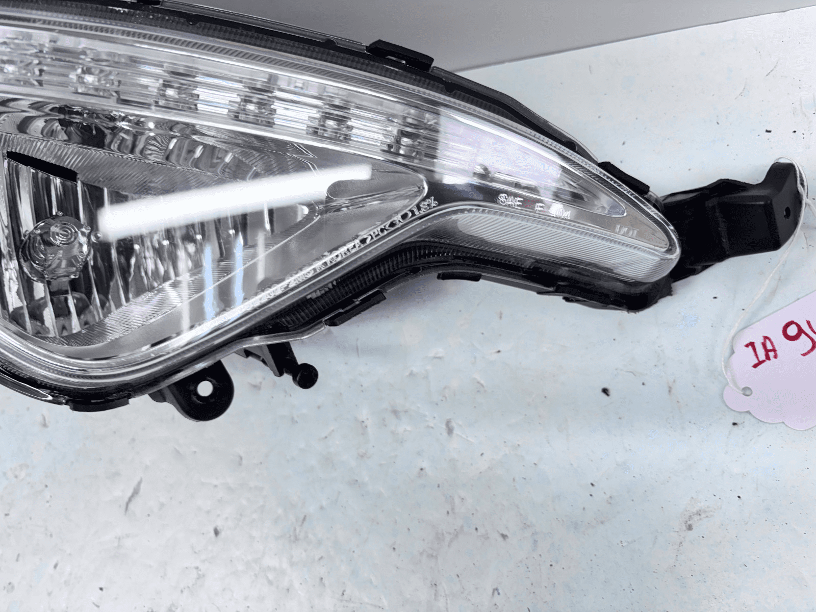 2013-2016 Hyundai Genesis Coupe Halogen Front Right OEM Fog Light - Image 5