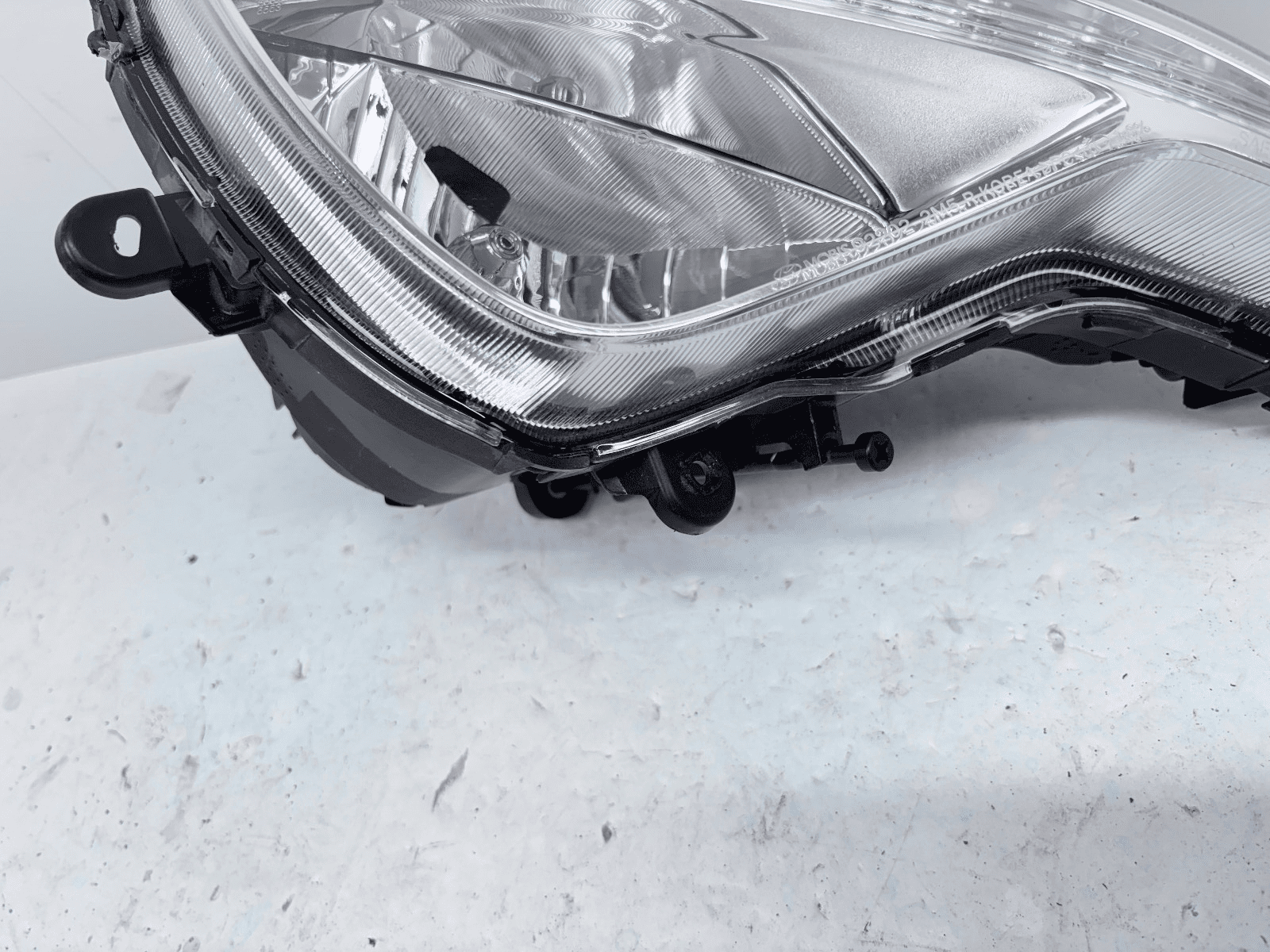 2013-2016 Hyundai Genesis Coupe Halogen Front Right OEM Fog Light - Image 7