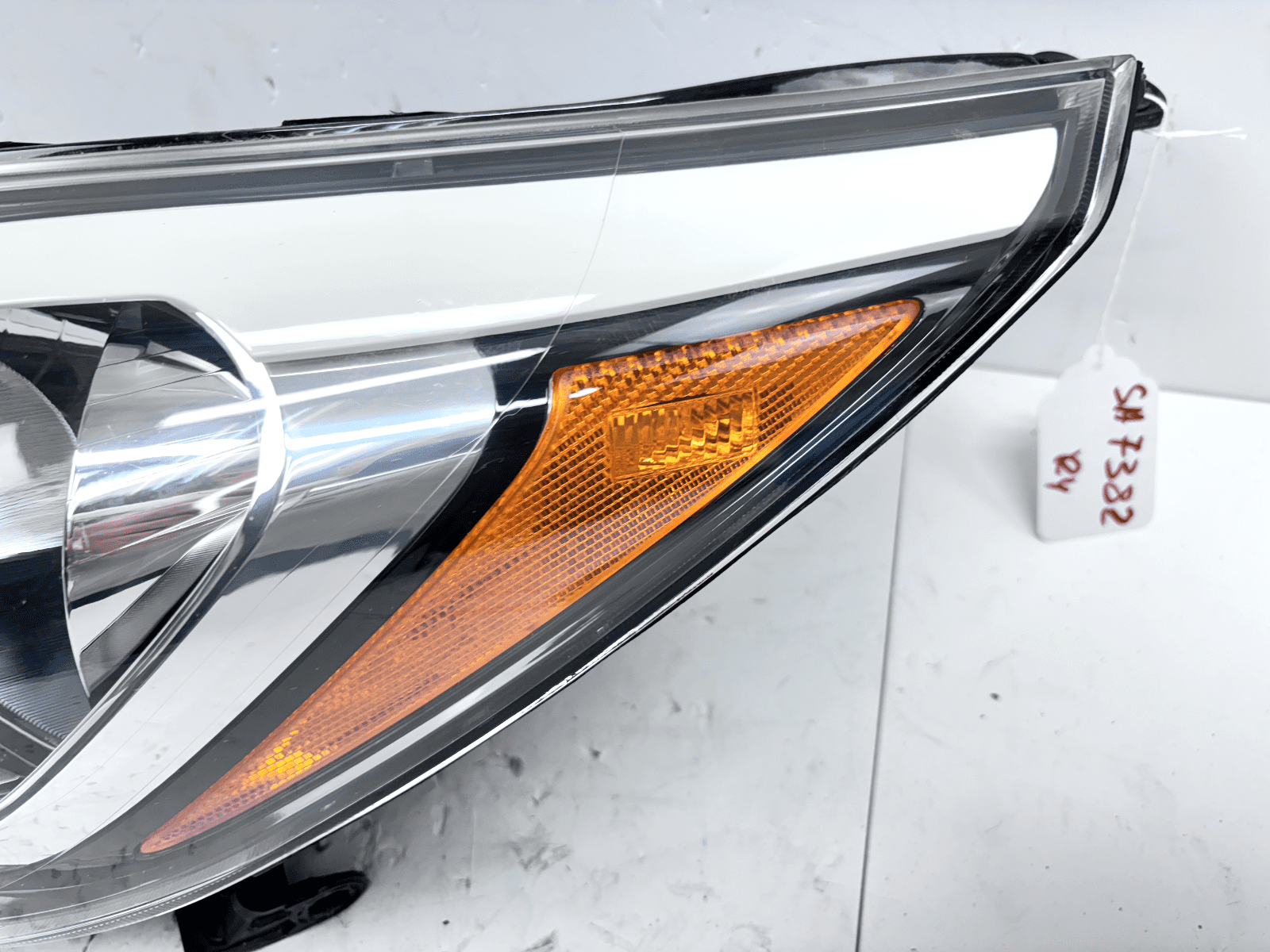 2015-17 Hyundai Accent Halogen Front Left OEM Headlight 92101-1r7 - Image 7