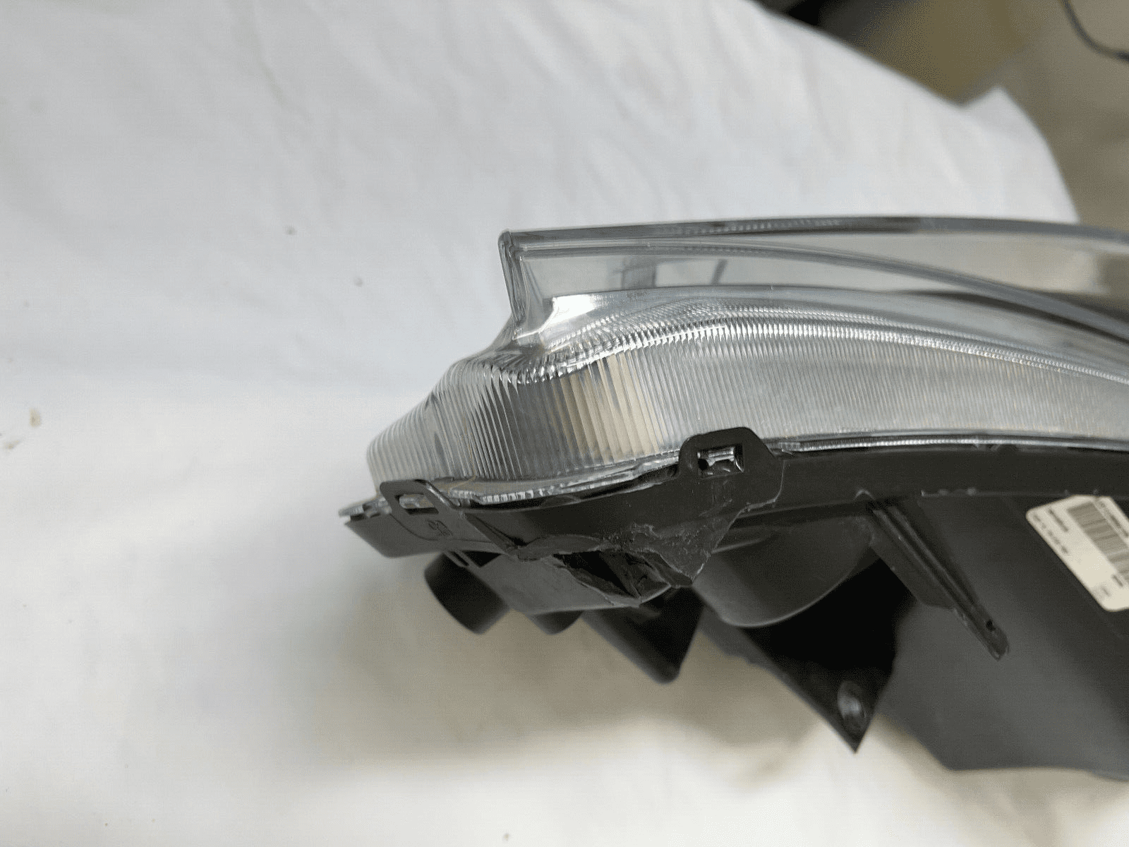 2018-20 Nissan Kicks Halogen Front Right OEM Headlight 260105RL0A - Image 13