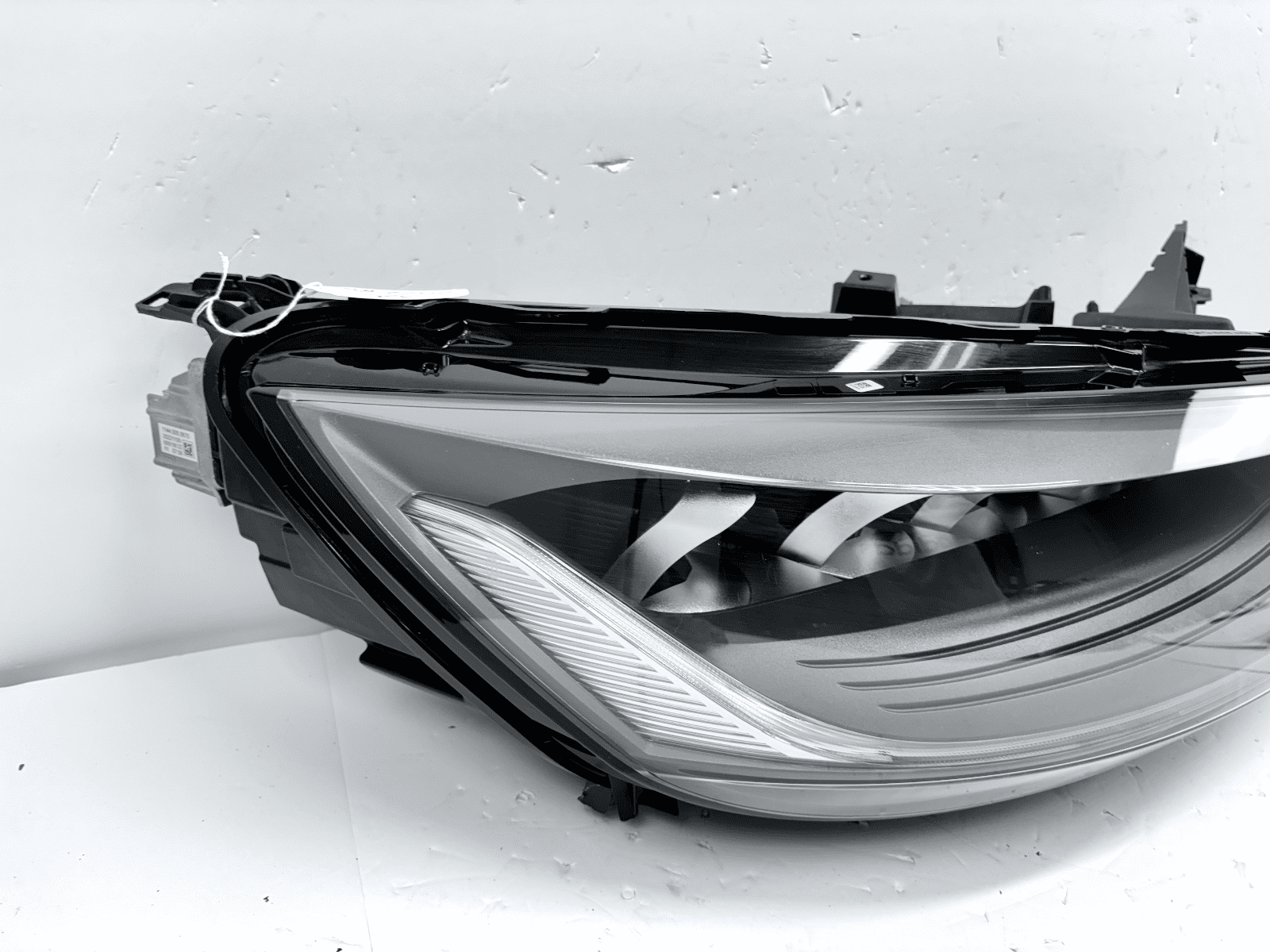 2020-22 Lincoln Aviator LED Front Right OEM Headlight lc5b13e014ap - Image 10