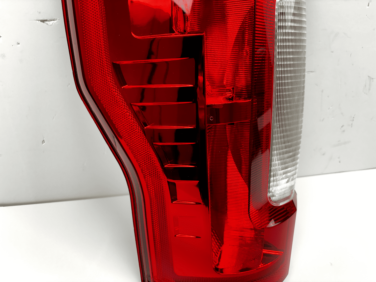 2017-19 Ford F250 F350 F450 Super Duty Halogen Rear Left Tail Light - Image 9