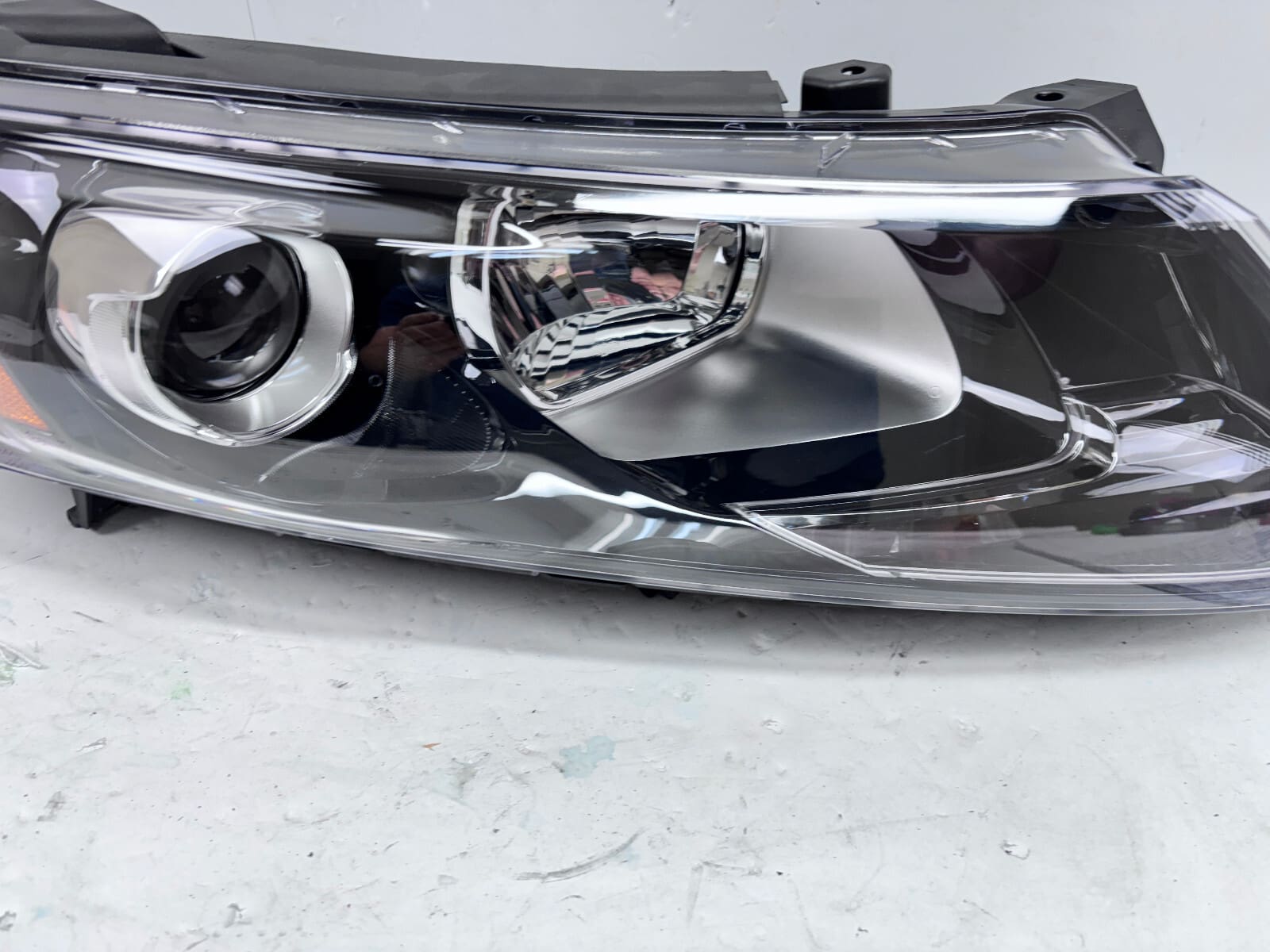 MINT 2011-13 Kia Optima Halogen Front Right OEM Headlight 92102-4C000 - Image 3