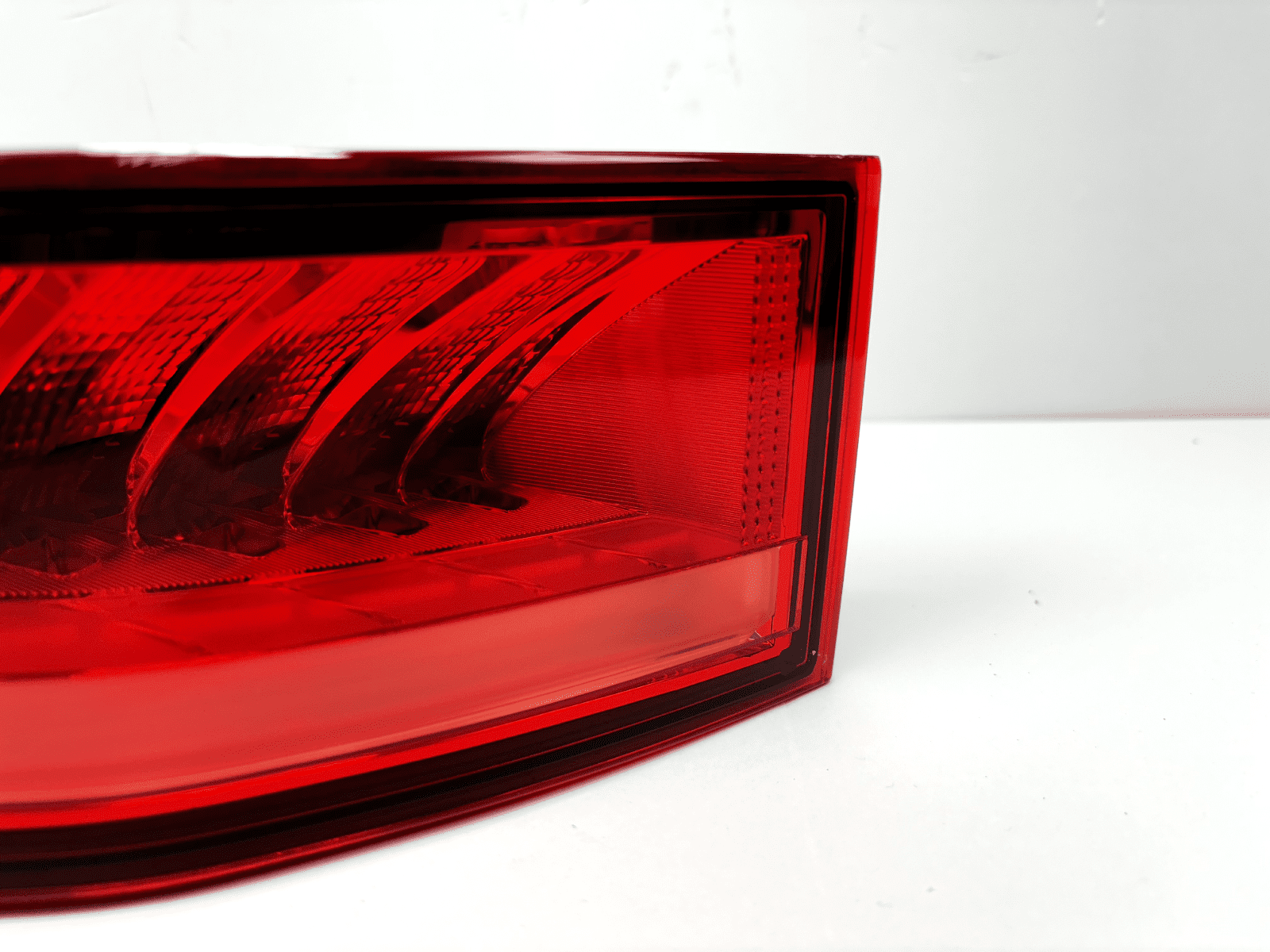 hk8313405bc 2017-20 Jaguar F-Pace LED Rear Left OEM Tail Light - Image 2