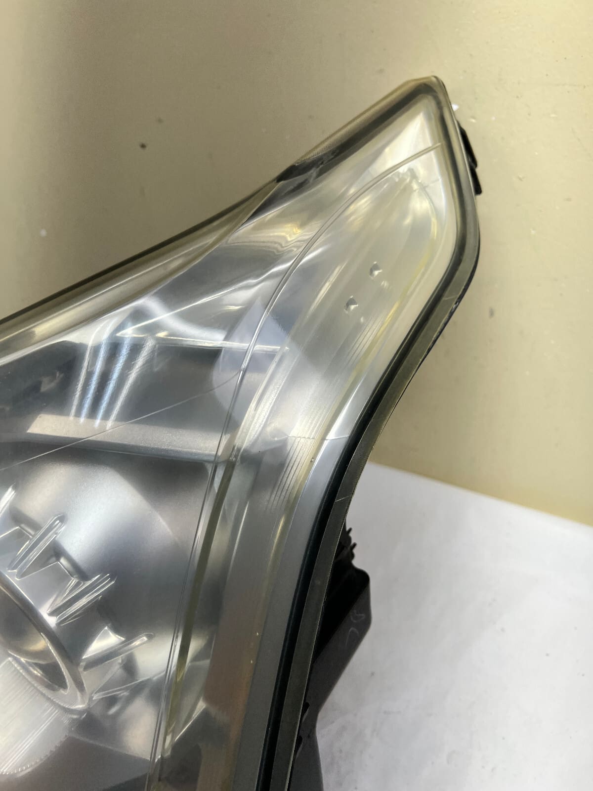 2010-2016 Cadillac SRX Halogen Front Left OEM Headlight - Image 6