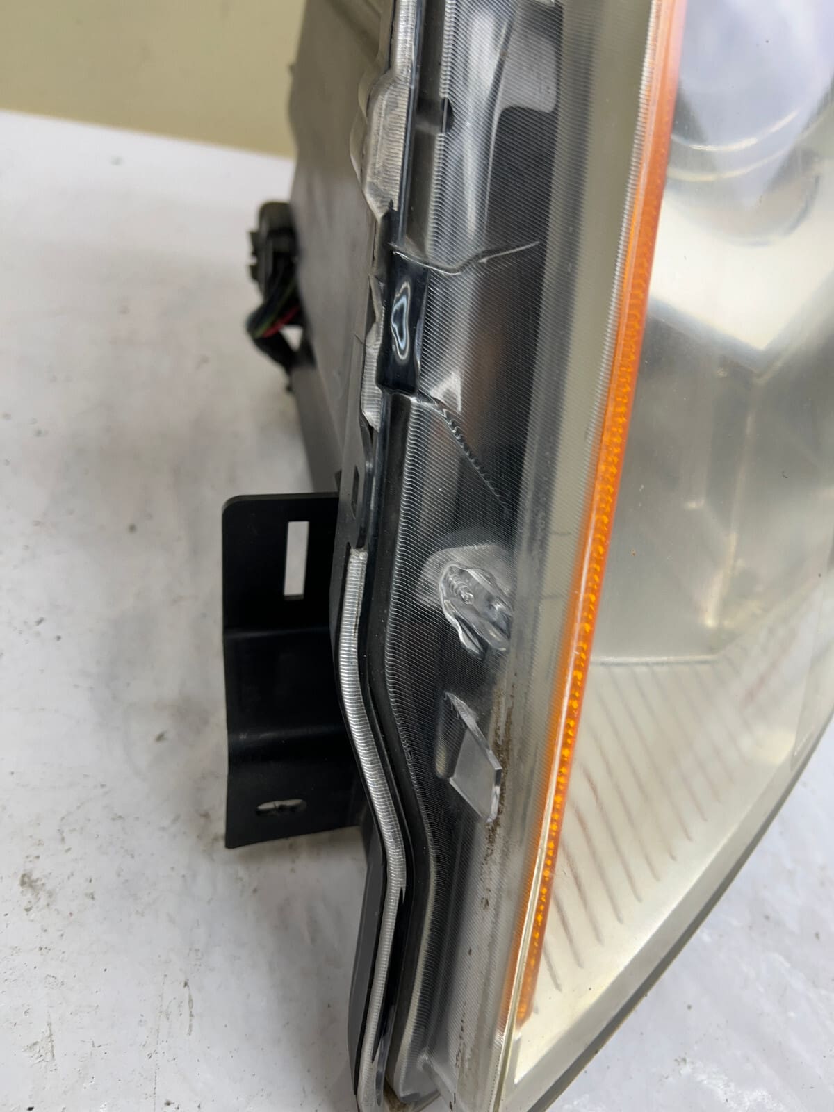 2010-2016 Cadillac SRX Halogen Front Left OEM Headlight - Image 10