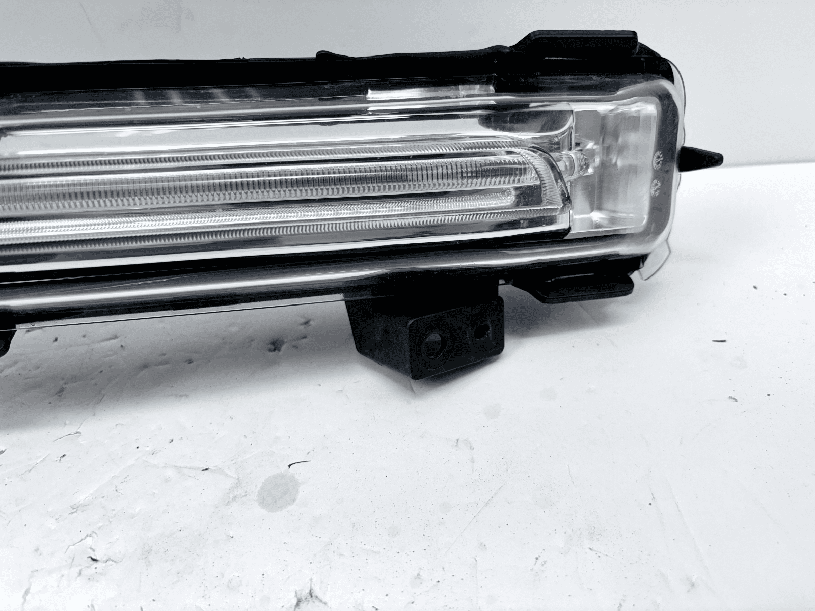 2020-23 Lincoln Aviator LED Front Right OEM Fog Light lc5b15a424bd - Image 6