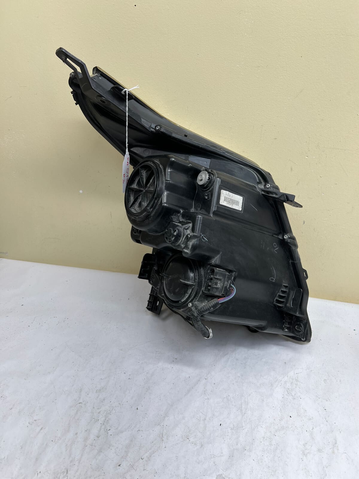 2010-2016 Cadillac SRX Halogen Front Left OEM Headlight - Image 16