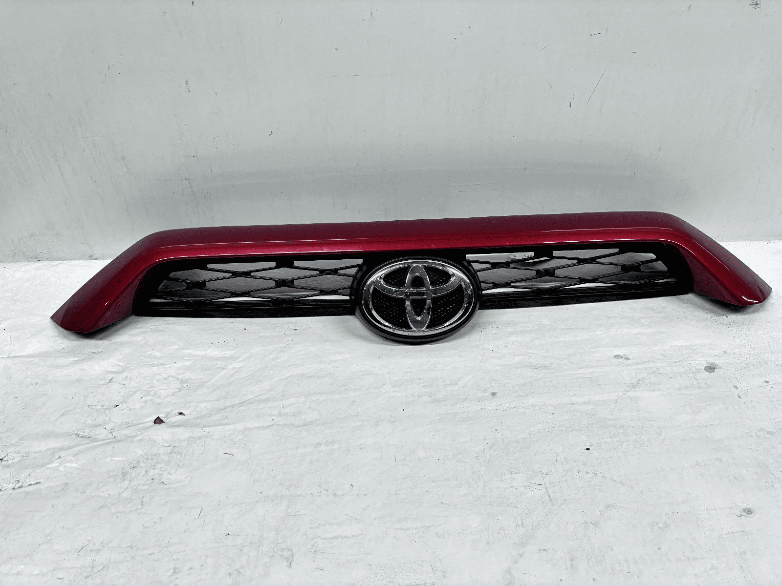 2014-19 Toyota 4Runner Front OEM Grille 53121-35090