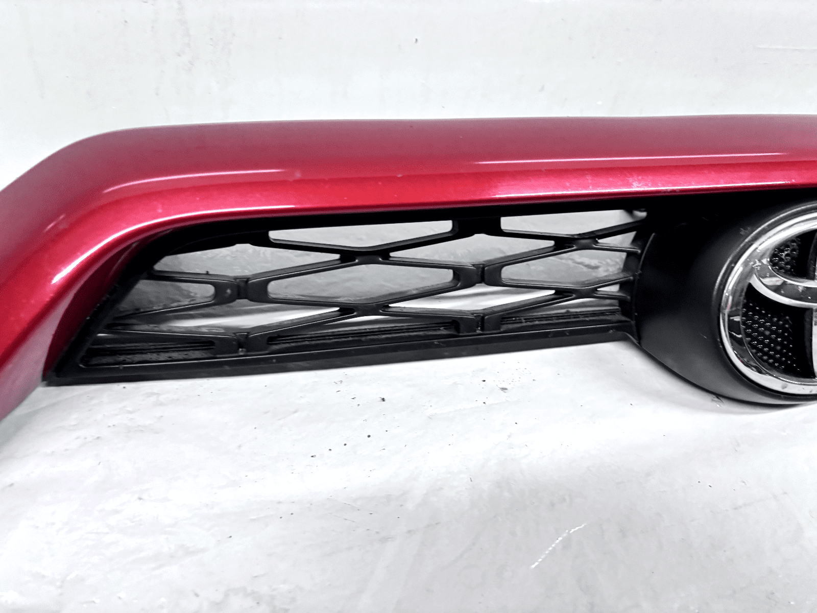 2014-19 Toyota 4Runner Front OEM Grille 53121-35090 - Image 9