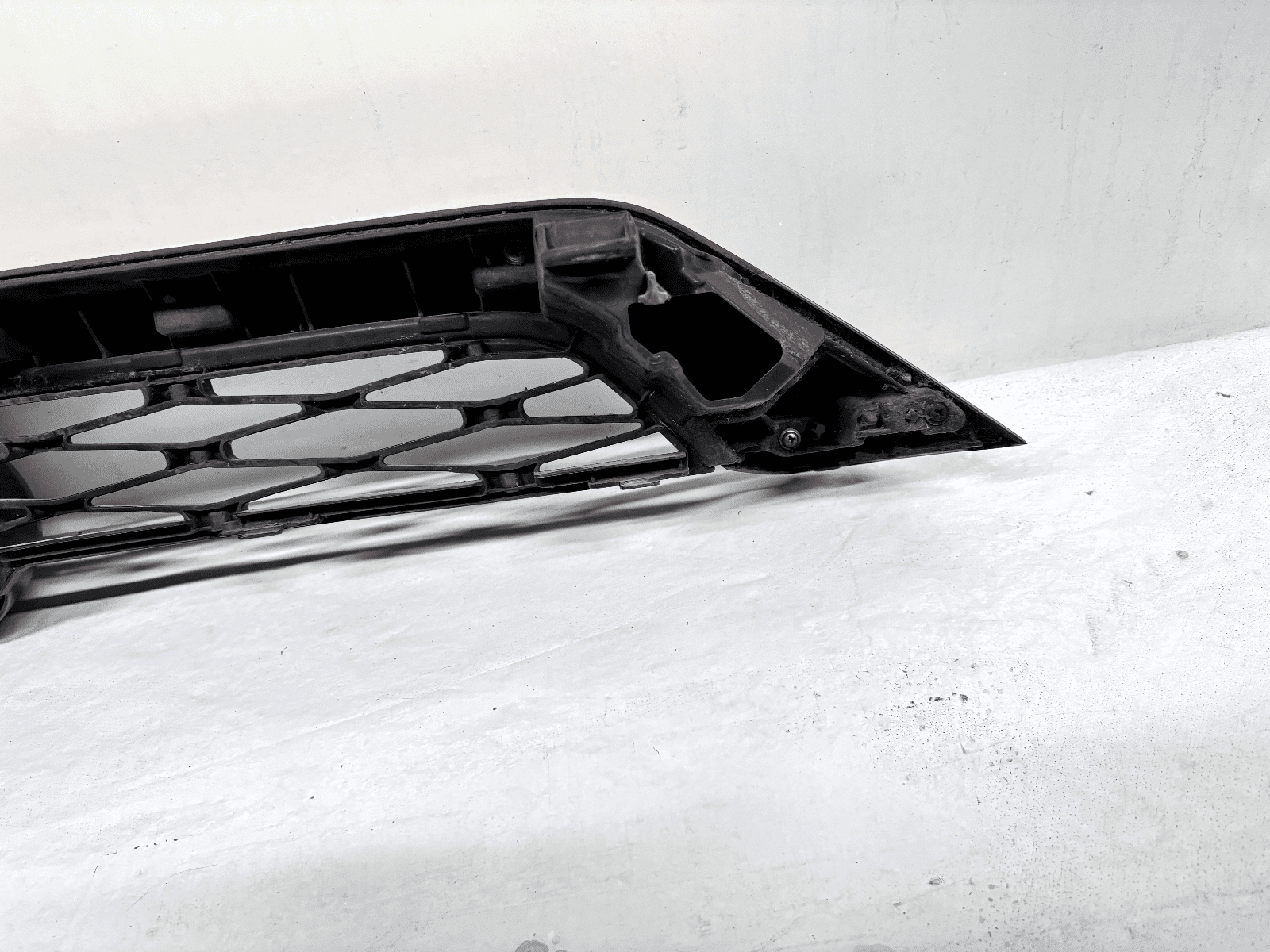 2014-19 Toyota 4Runner Front OEM Grille 53121-35090 - Image 14