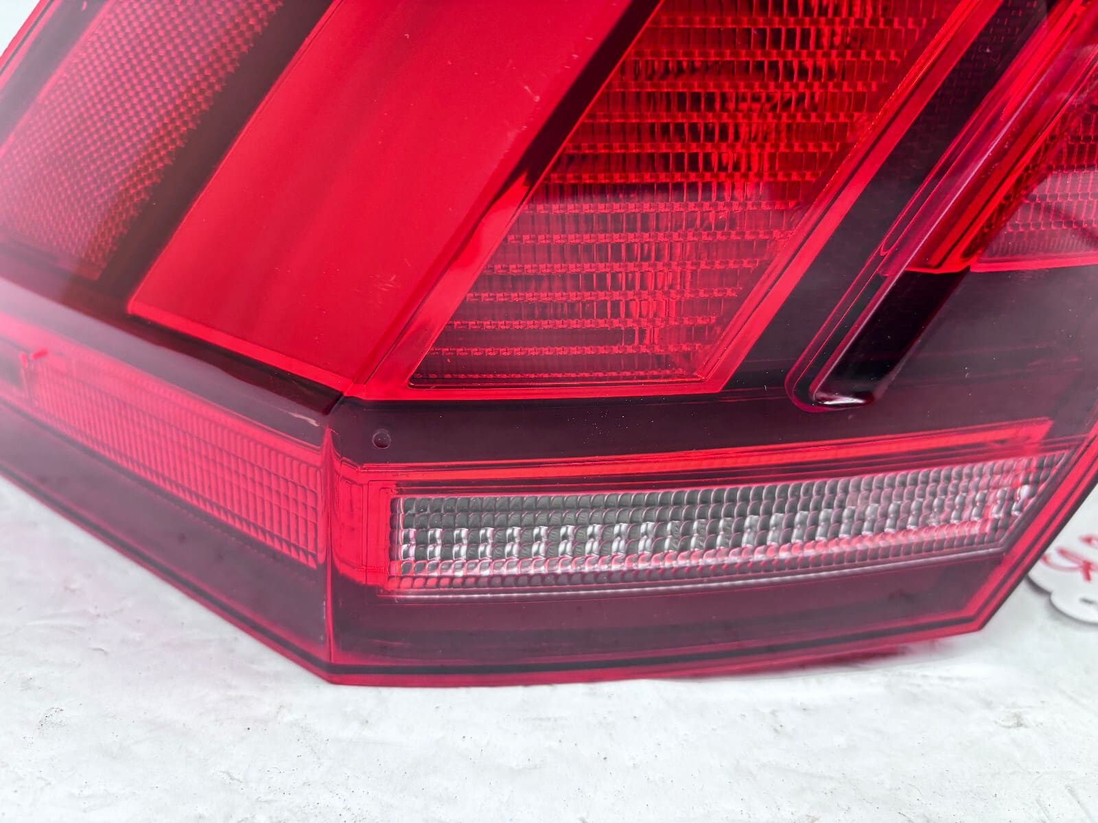 2018-2024 VW Tiguan LED Rear Left OEM Tail Light - Image 13