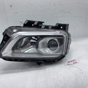 2018-21 Hyundai Kona Halogen Front Left OEM Headlight 92101-J9020