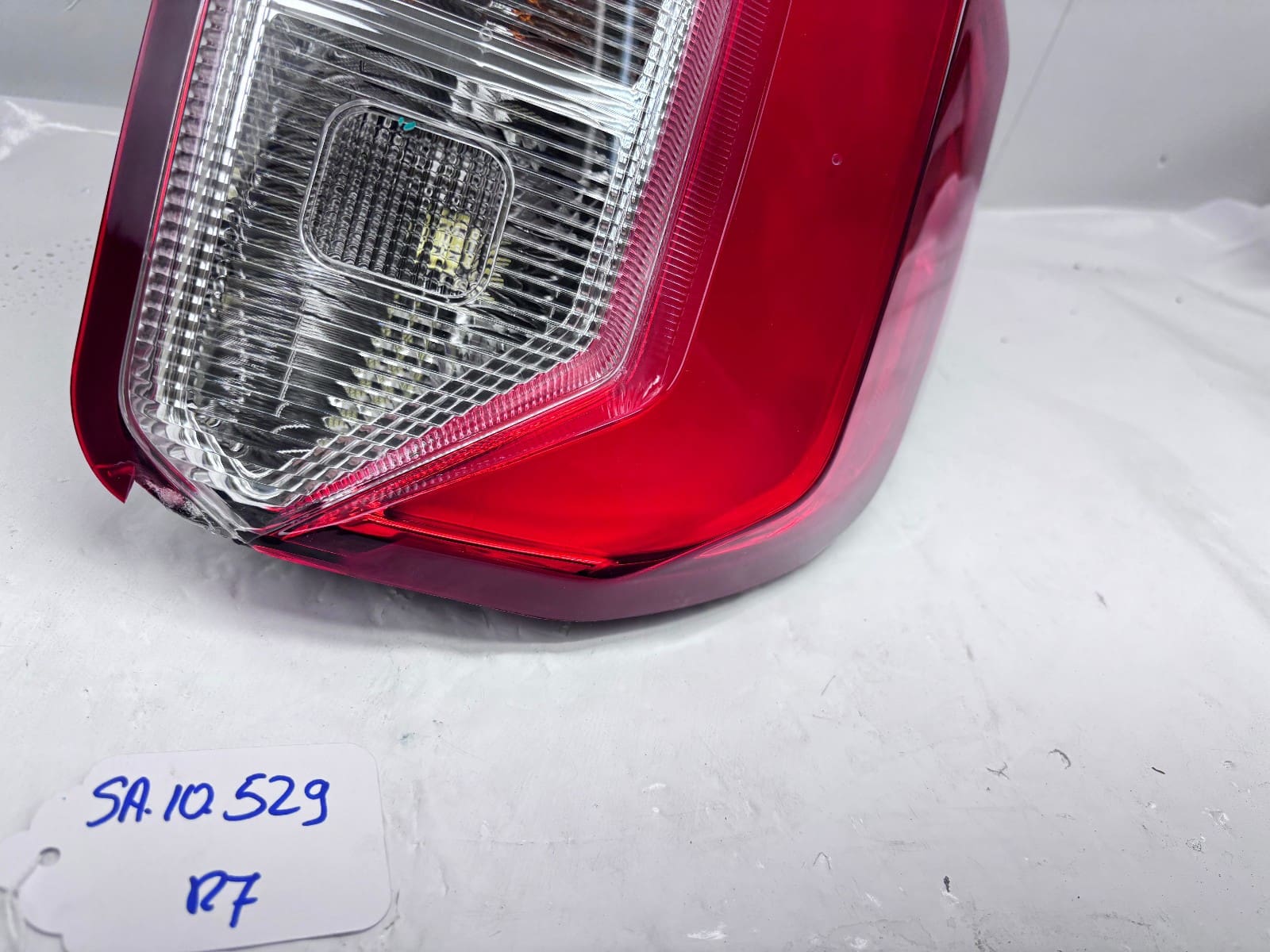 2020-24 Ford Explorer Halogen LED Rear Right OEM Tail Light LB5Z-13405-F - Image 10
