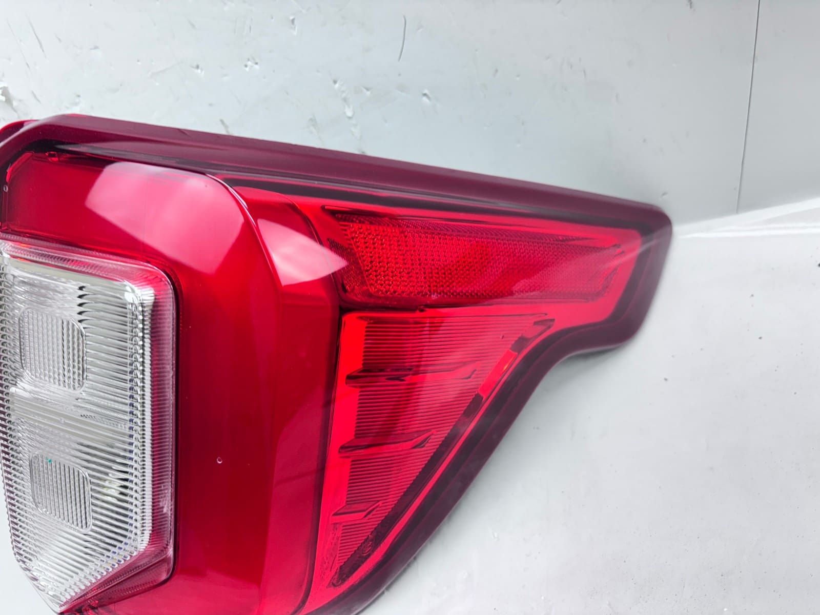2020-24 Ford Explorer Halogen LED Rear Right OEM Tail Light LB5Z-13405-F - Image 14