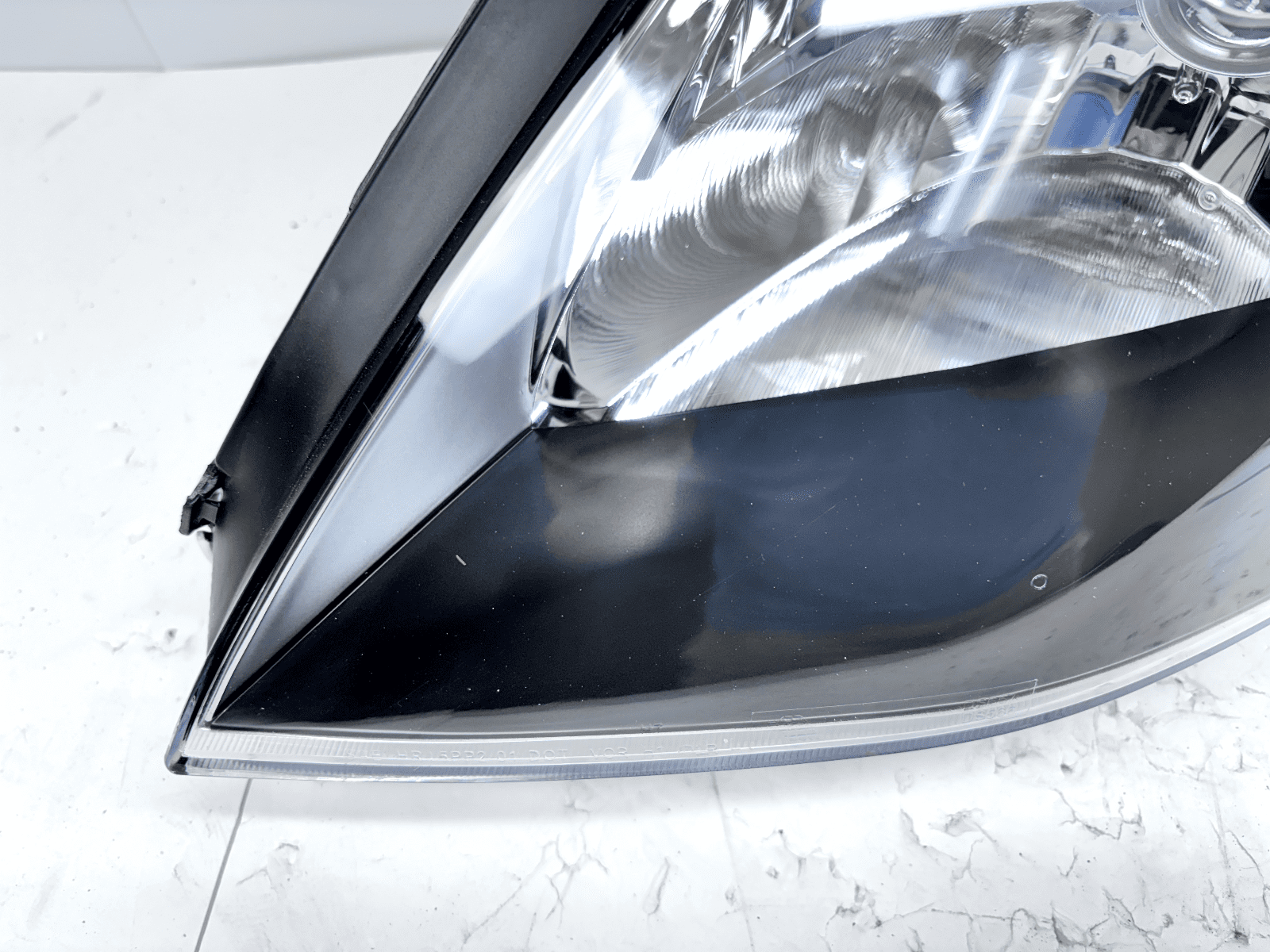 2003-2005 Nissan 350z Xenon Front Left Headlight - Image 5