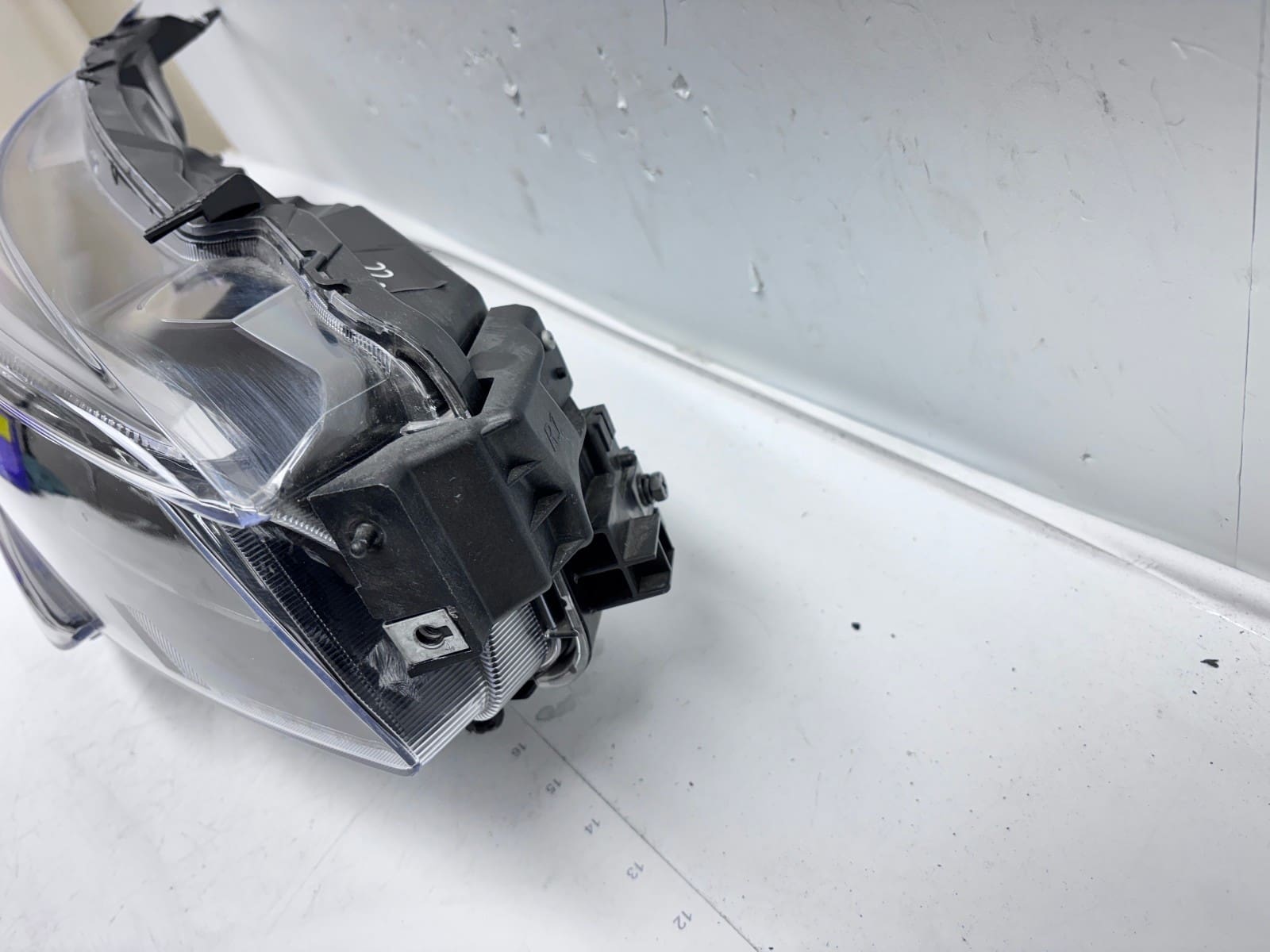 84001AL10A 2018-19 Subaru Legacy Outback Halogen LED Front Right OEM Headlight - Image 4