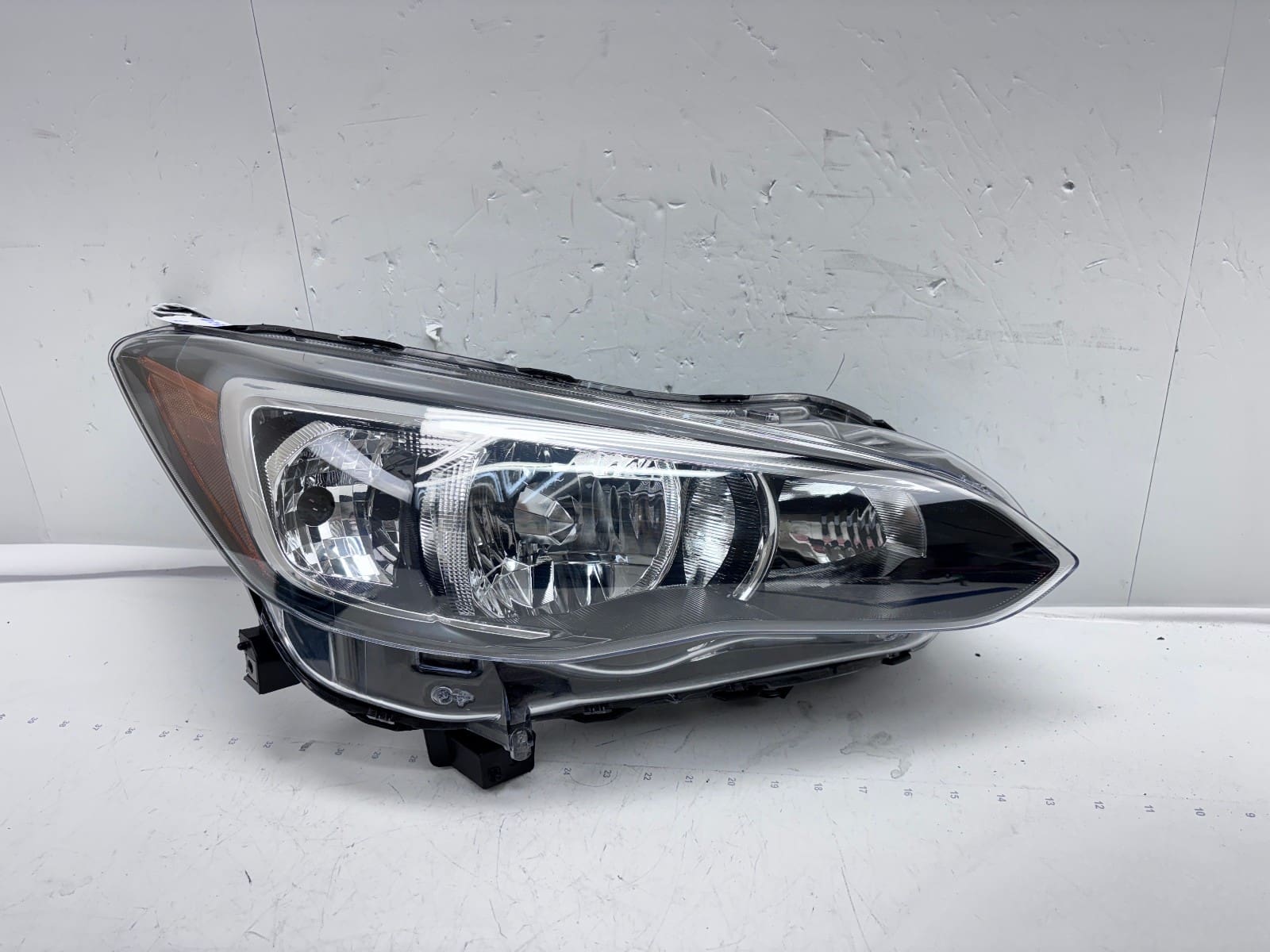 2017-23 Subaru Impreza; Crosstrek Halogen Front Right OEM Headlight 84001FL00A
