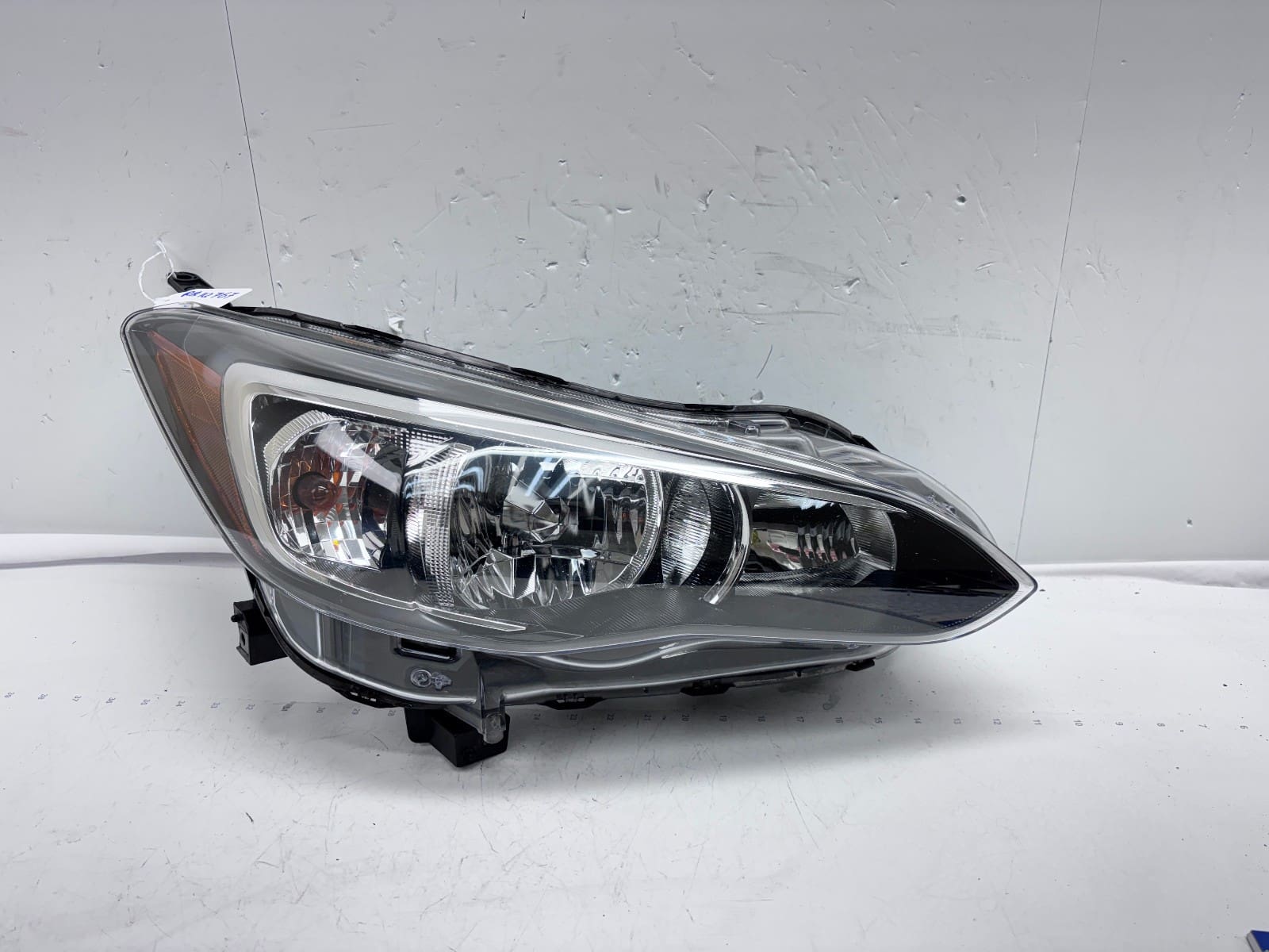 2017-23 Subaru Impreza; Crosstrek Halogen Front Right OEM Headlight 84001FL00A