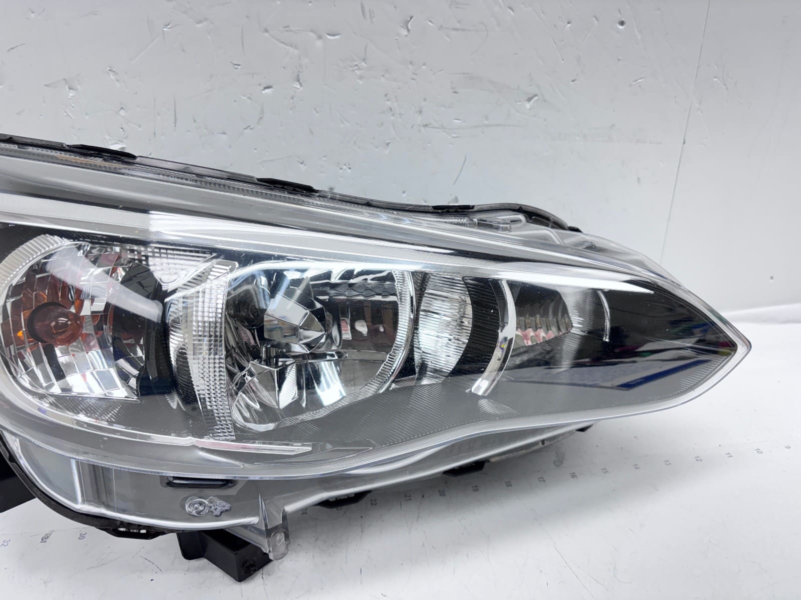 2017-23 Subaru Impreza; Crosstrek Halogen Front Right OEM Headlight 84001FL00A - Image 6