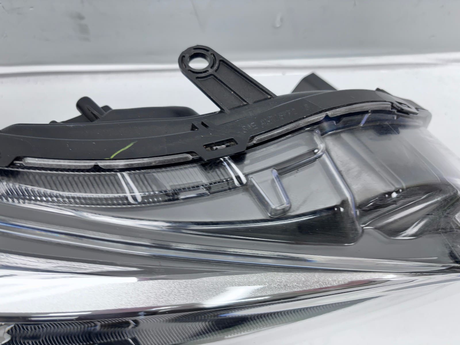 2017-23 Subaru Impreza; Crosstrek Halogen Front Right OEM Headlight 84001FL00A - Image 15