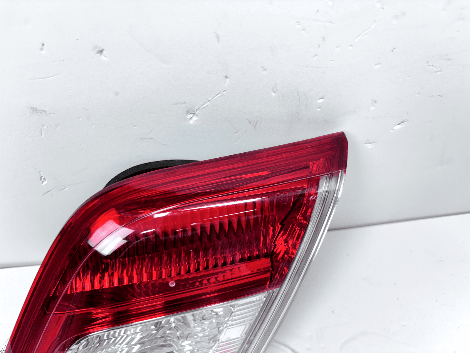 NICE 2010-11 Toyota Camry Halogen Rear Right Inner OEM Tail Light - Image 4