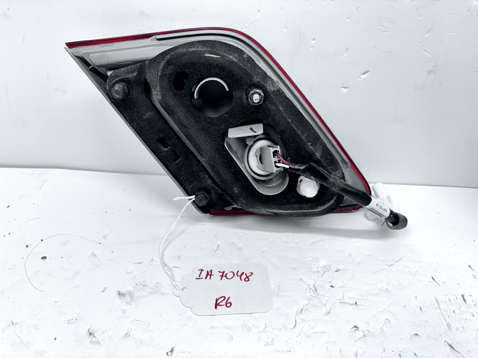 NICE 2010-11 Toyota Camry Halogen Rear Right Inner OEM Tail Light - Image 11