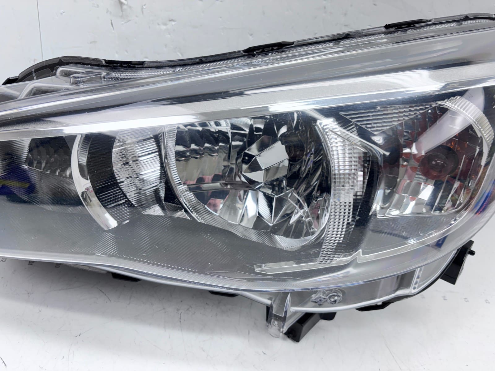 2017-23 Subaru Impreza; Crosstrek Halogen Front Left OEM Headlight 84001FL01A - Image 9