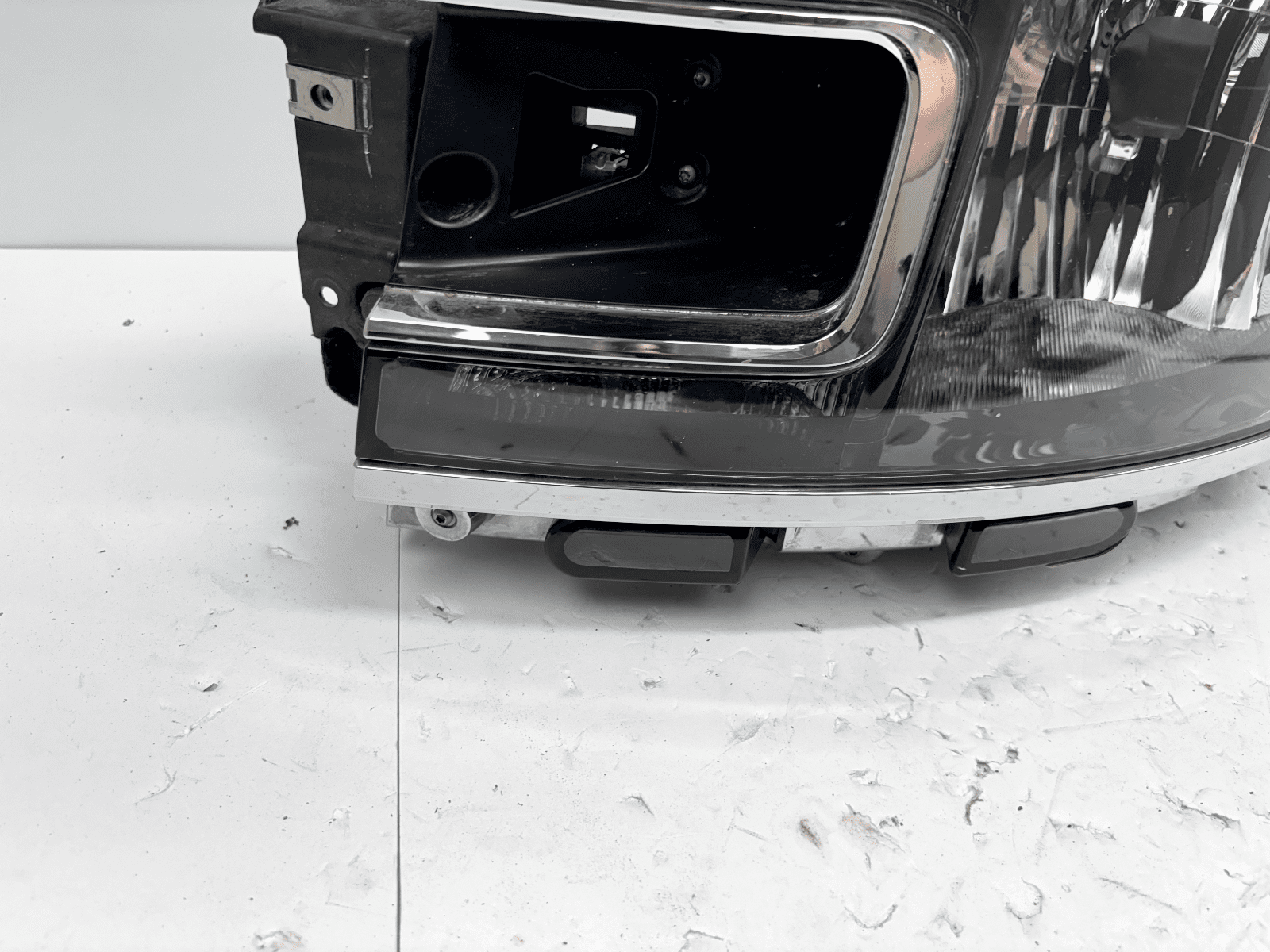 2013-2019 Ford Flex Halogen Front Left Headlight OEM Genuine - Image 10